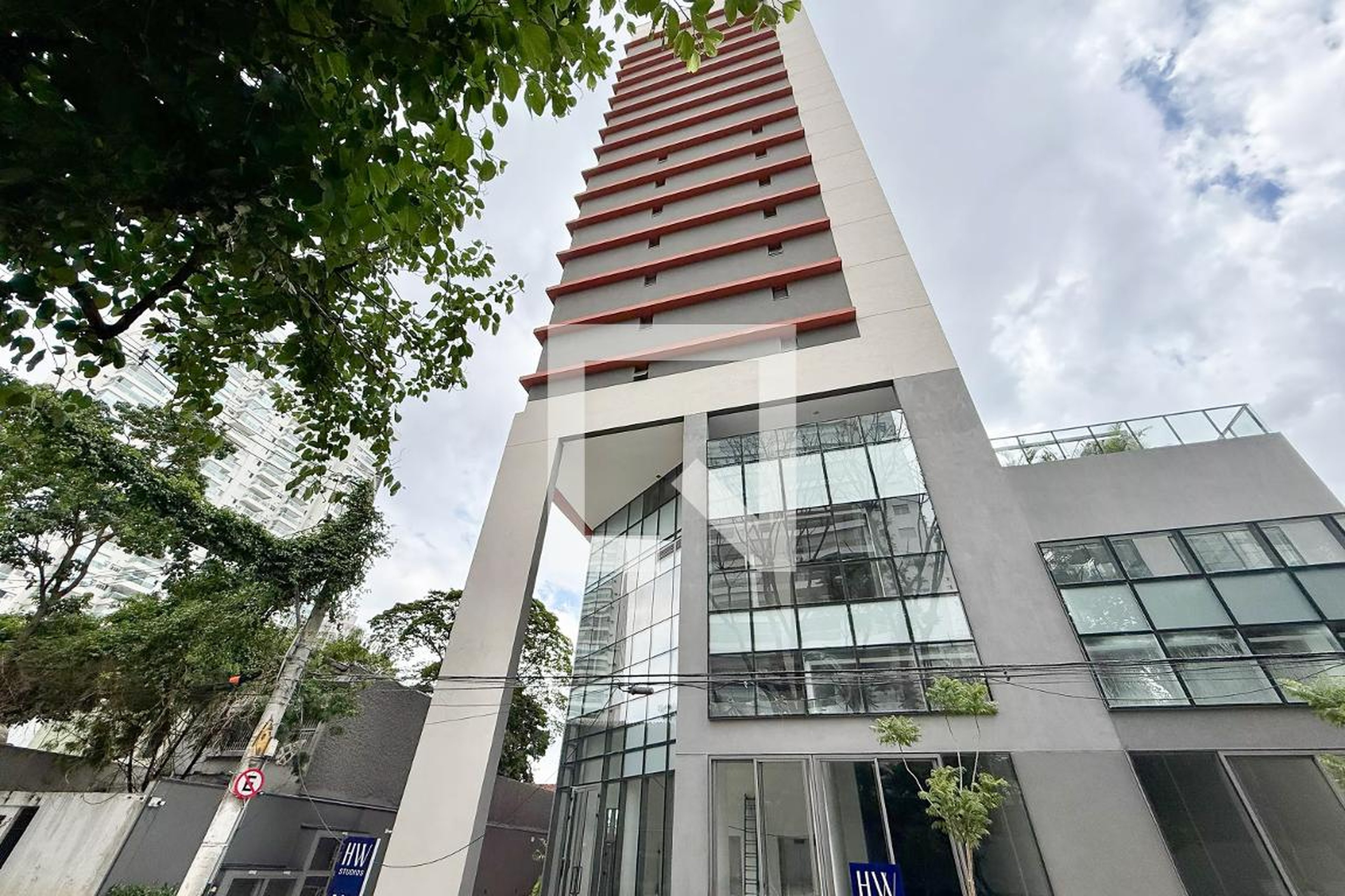 Fachada do Prédio Condomínio Fibra Experts | HW Studios