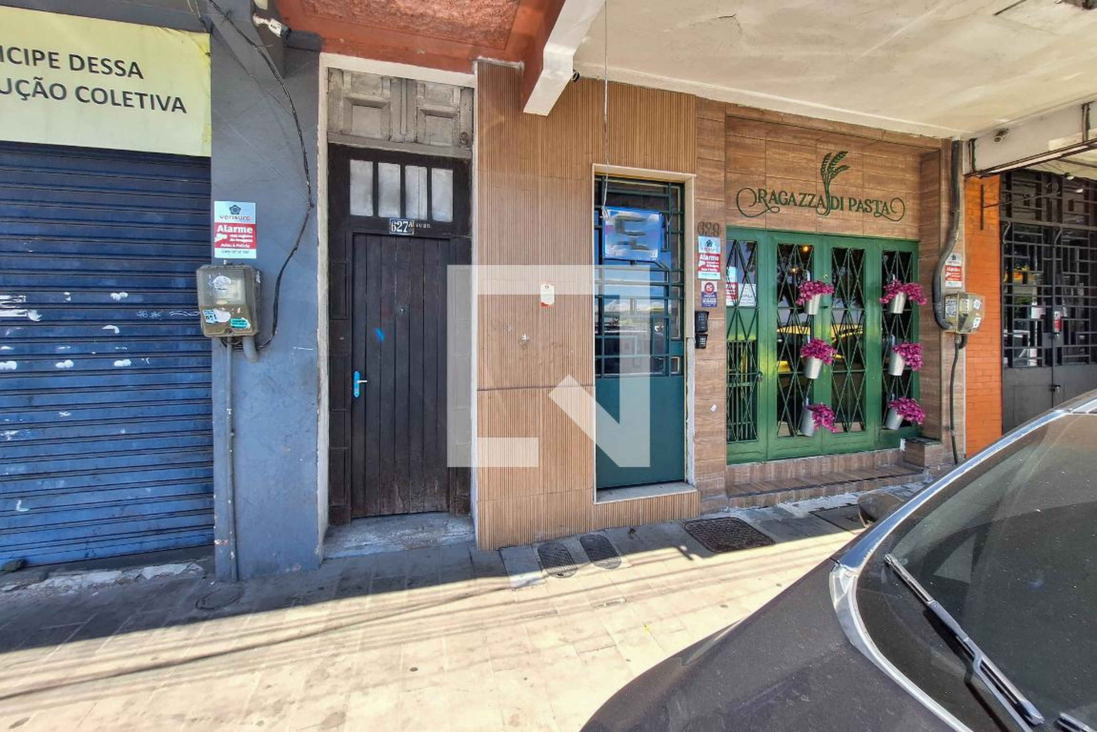 Fachada Condomínio em Avenida Visconde do Rio Branco, 631