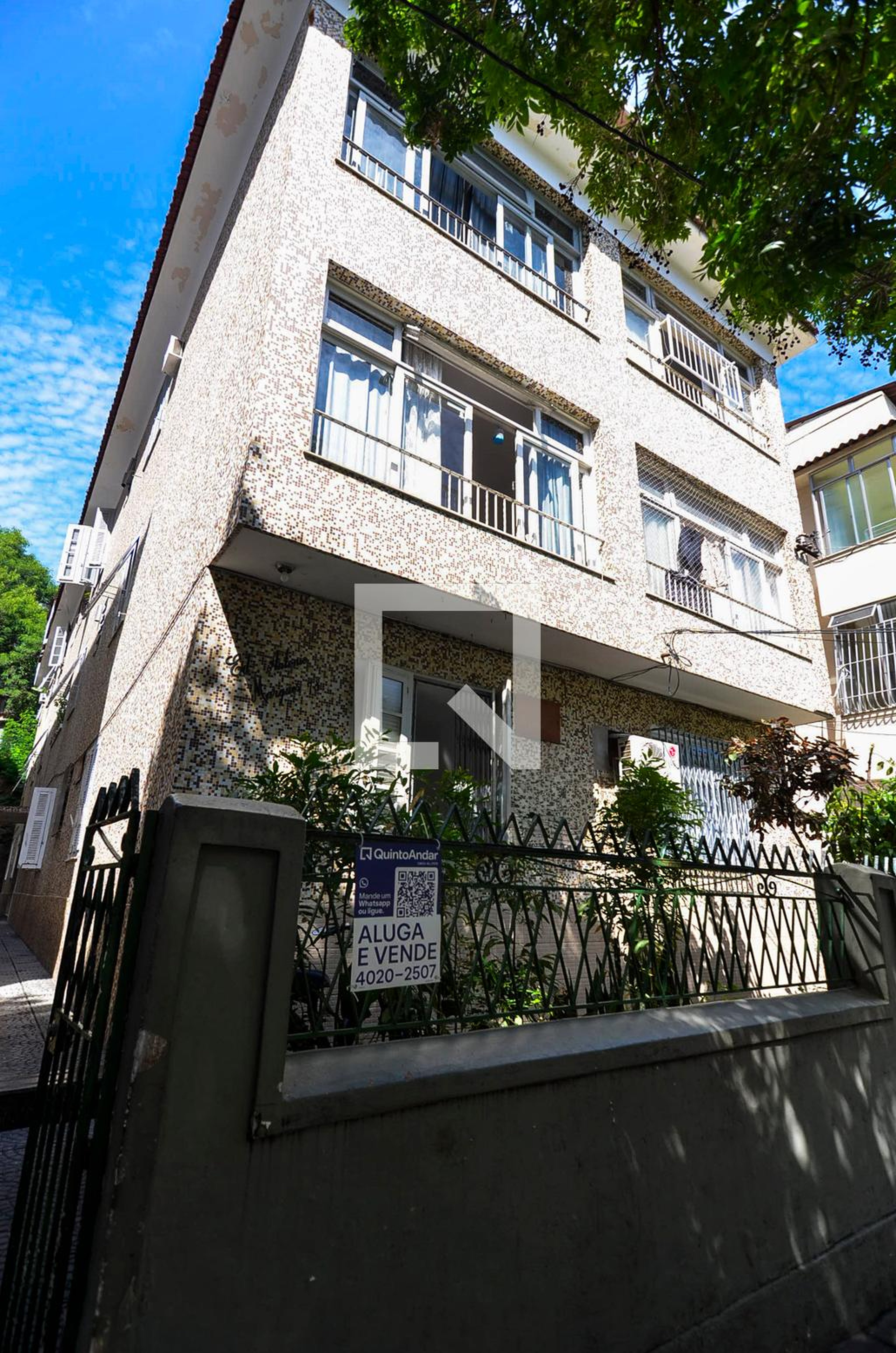 Fachada Condomínio em Rua Estácio de Sá, 39