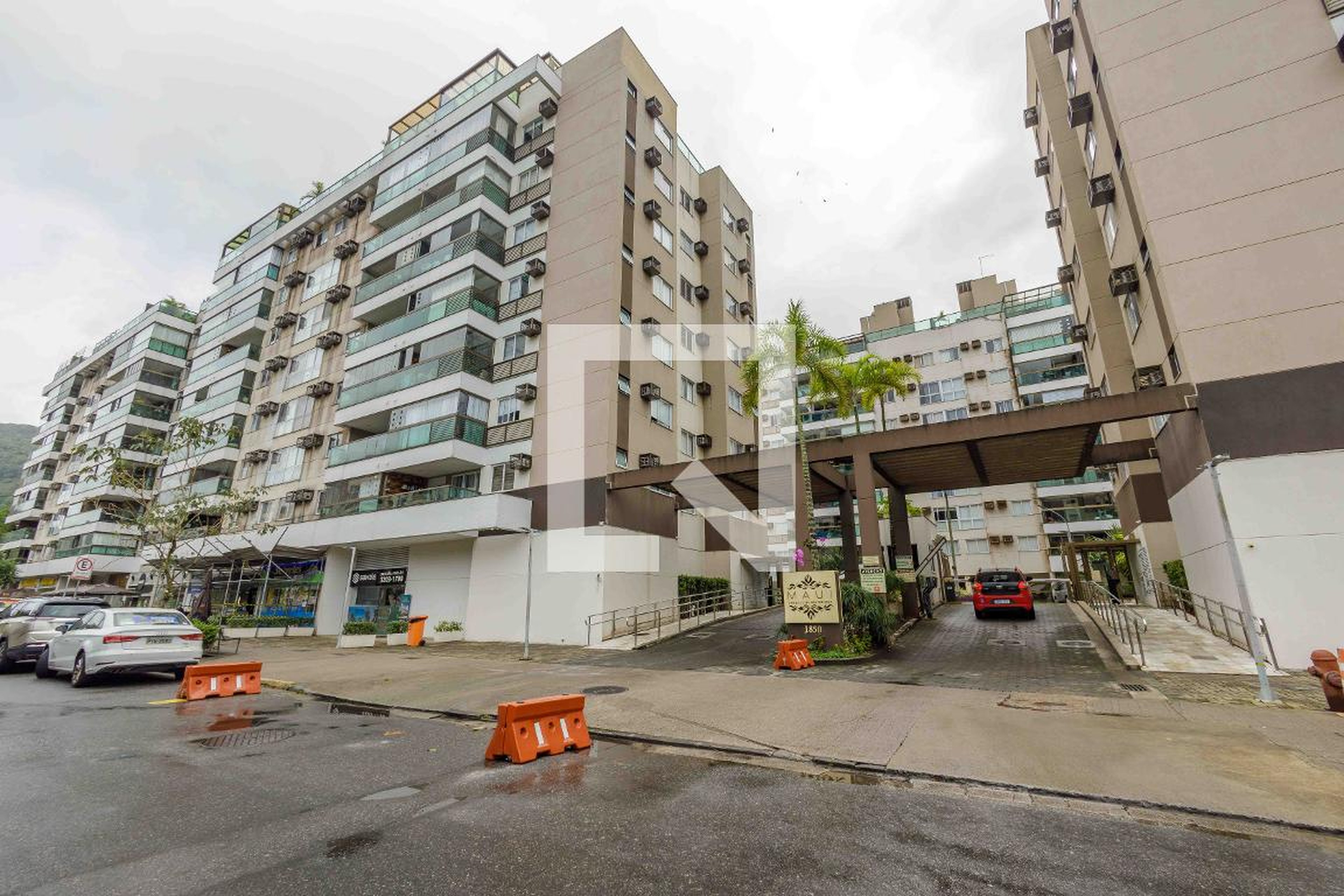 Fachada Condomínio Maui Unique Life Residences