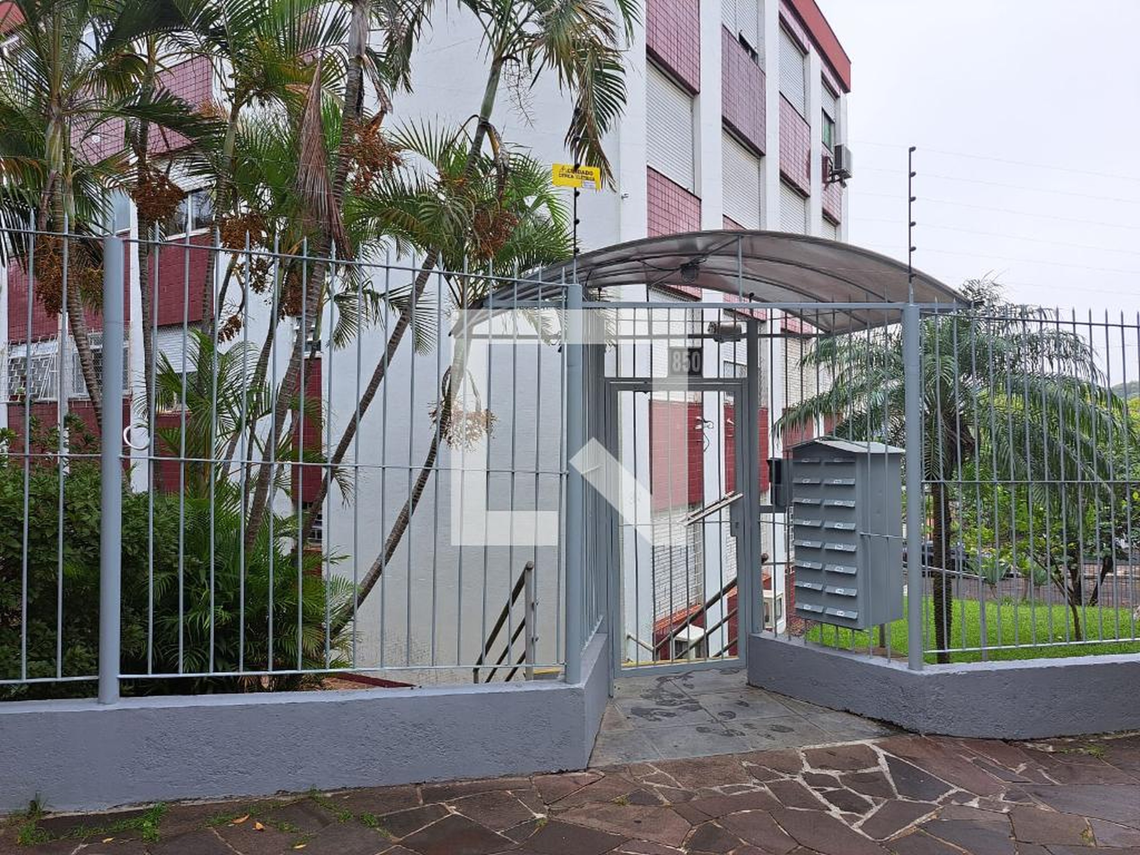 Fachada Condomínio em Rua Cipó, 850