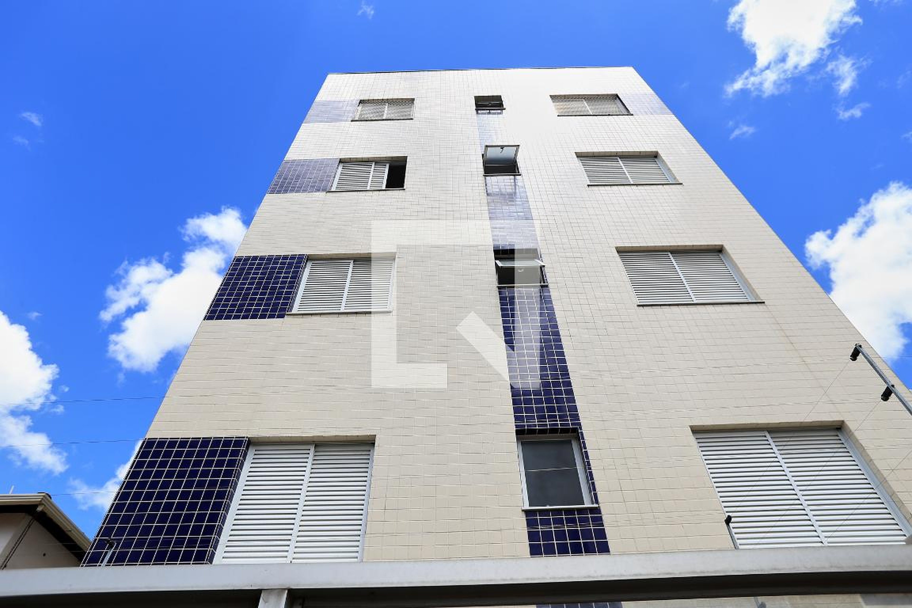 Fachada Condomínio em Rua José Joaquim da Mata, 129