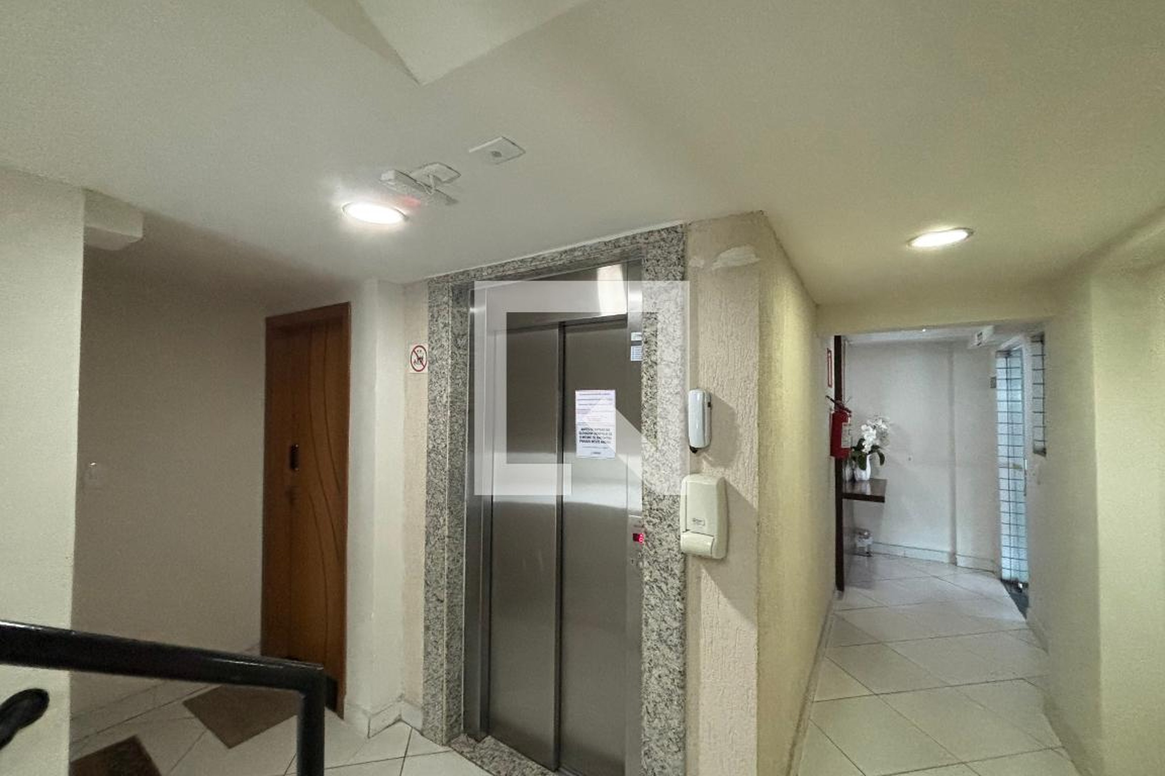 Elevador Condomínio em Rua Gerson Moretzsohn, 339