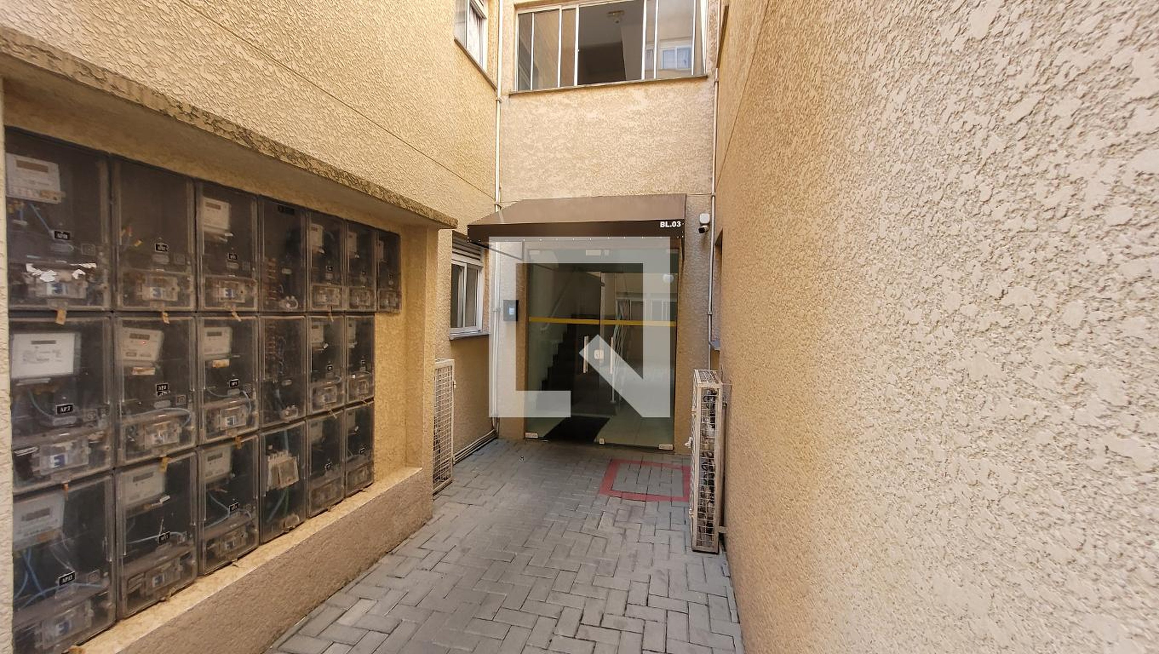 Fachada do Prédio Condomínio em Rua Cambé, 150