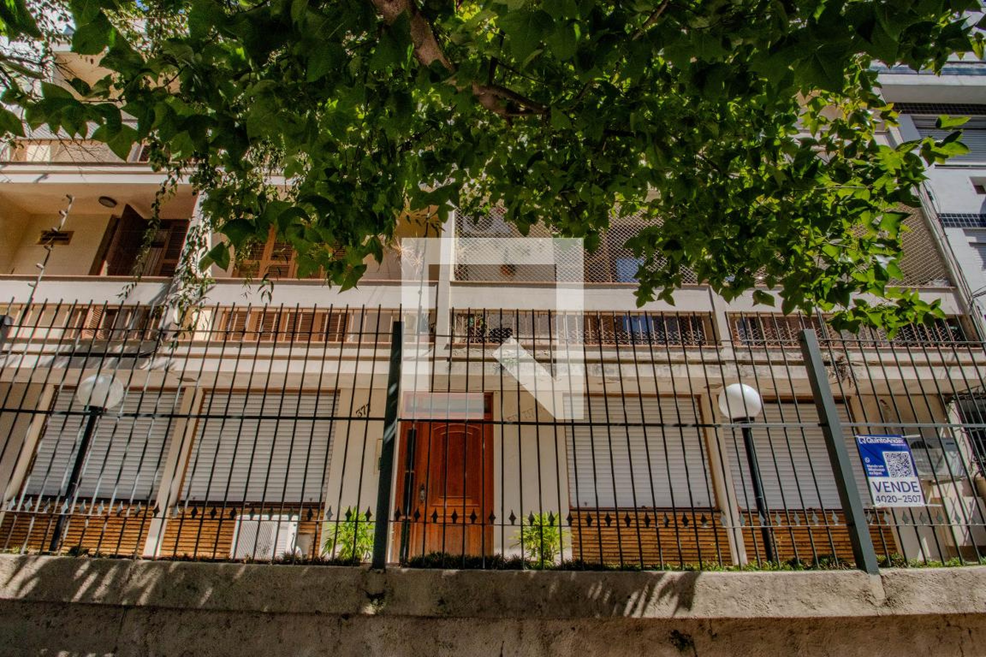 Fachada Condomínio em Rua Coronel Paulino Teixeira, 377