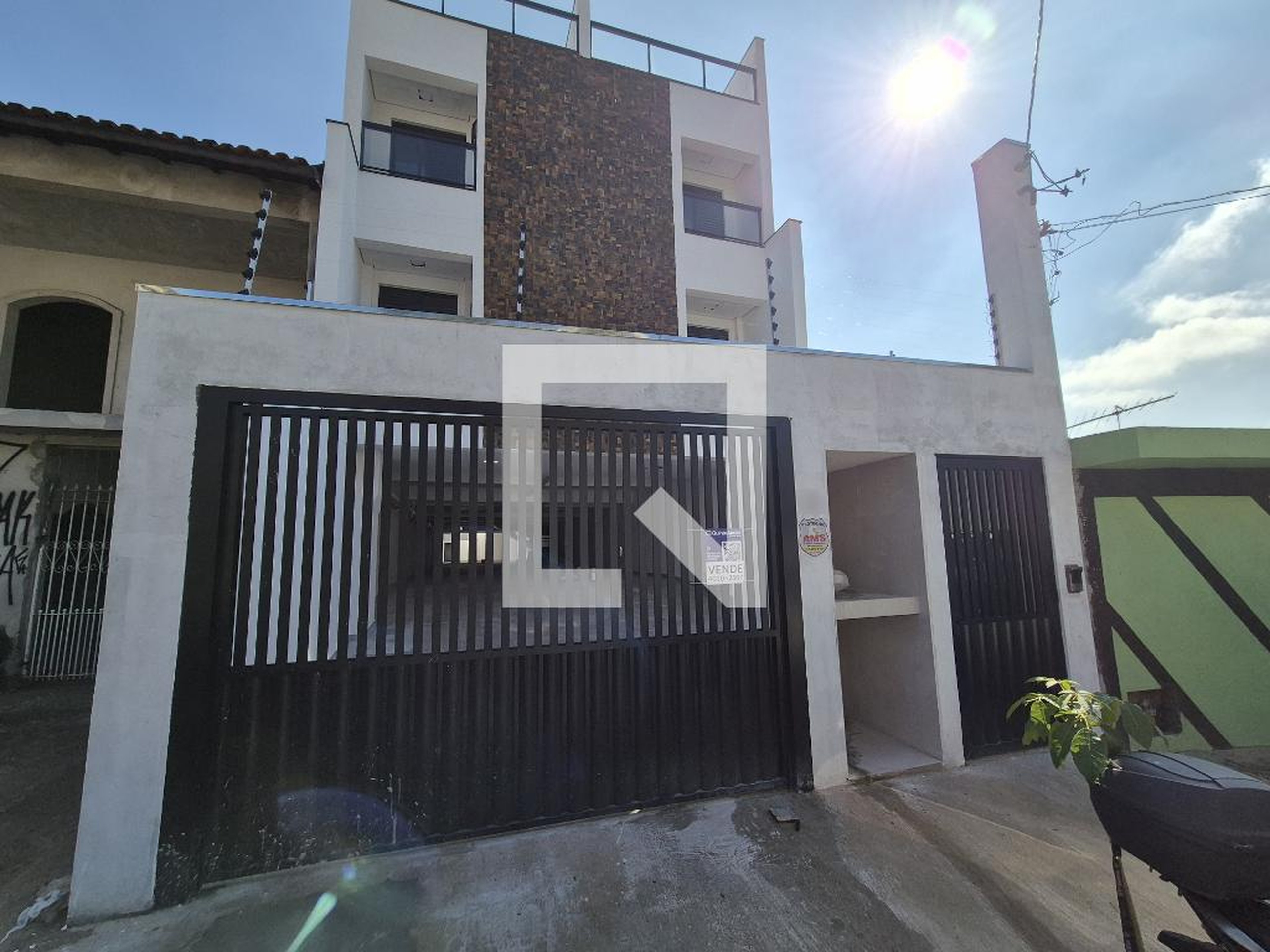 Fachada Condomínio em Rua Sigma, 94