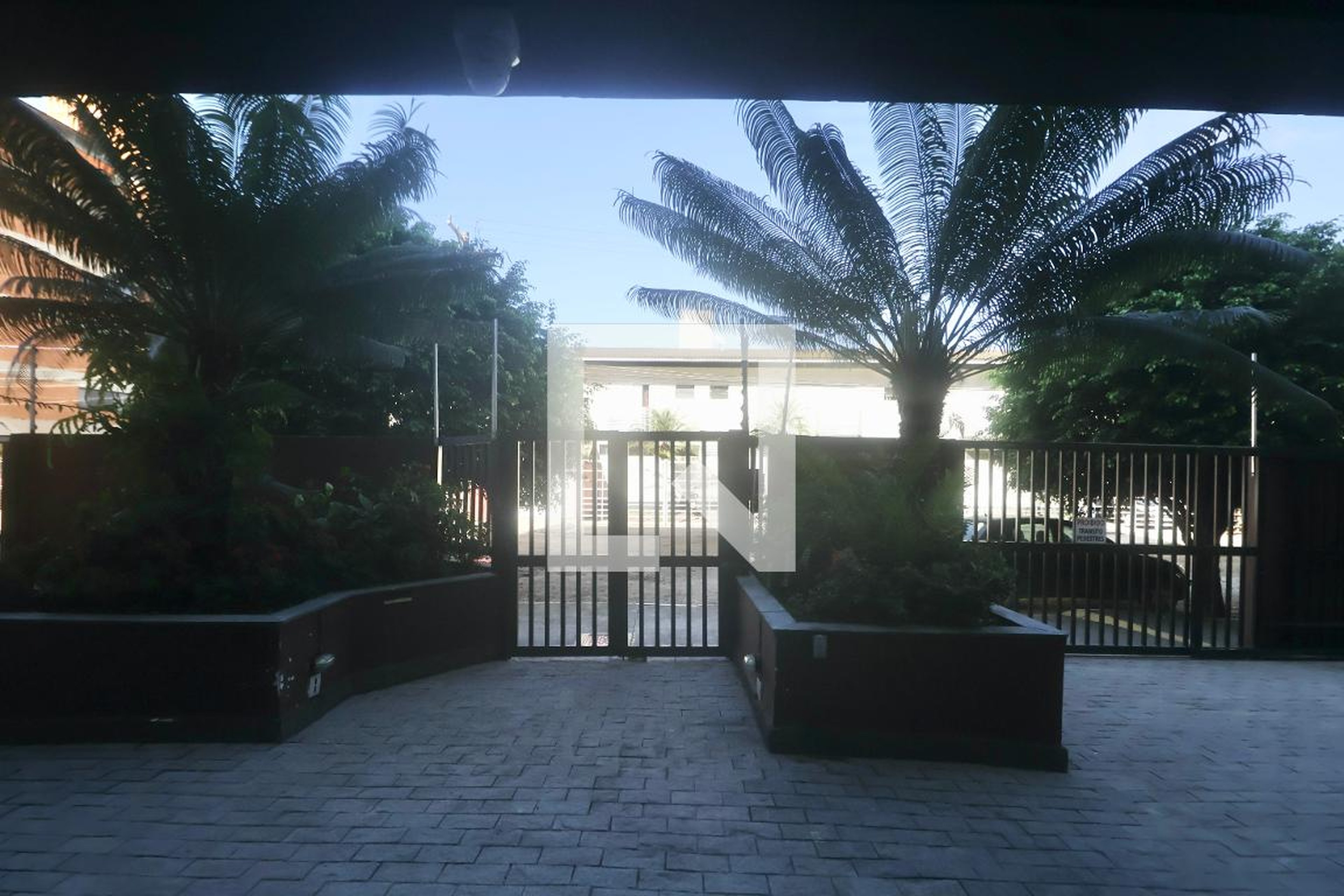 Fachada Condomínio em Rua Humberto Rebizzi, 161