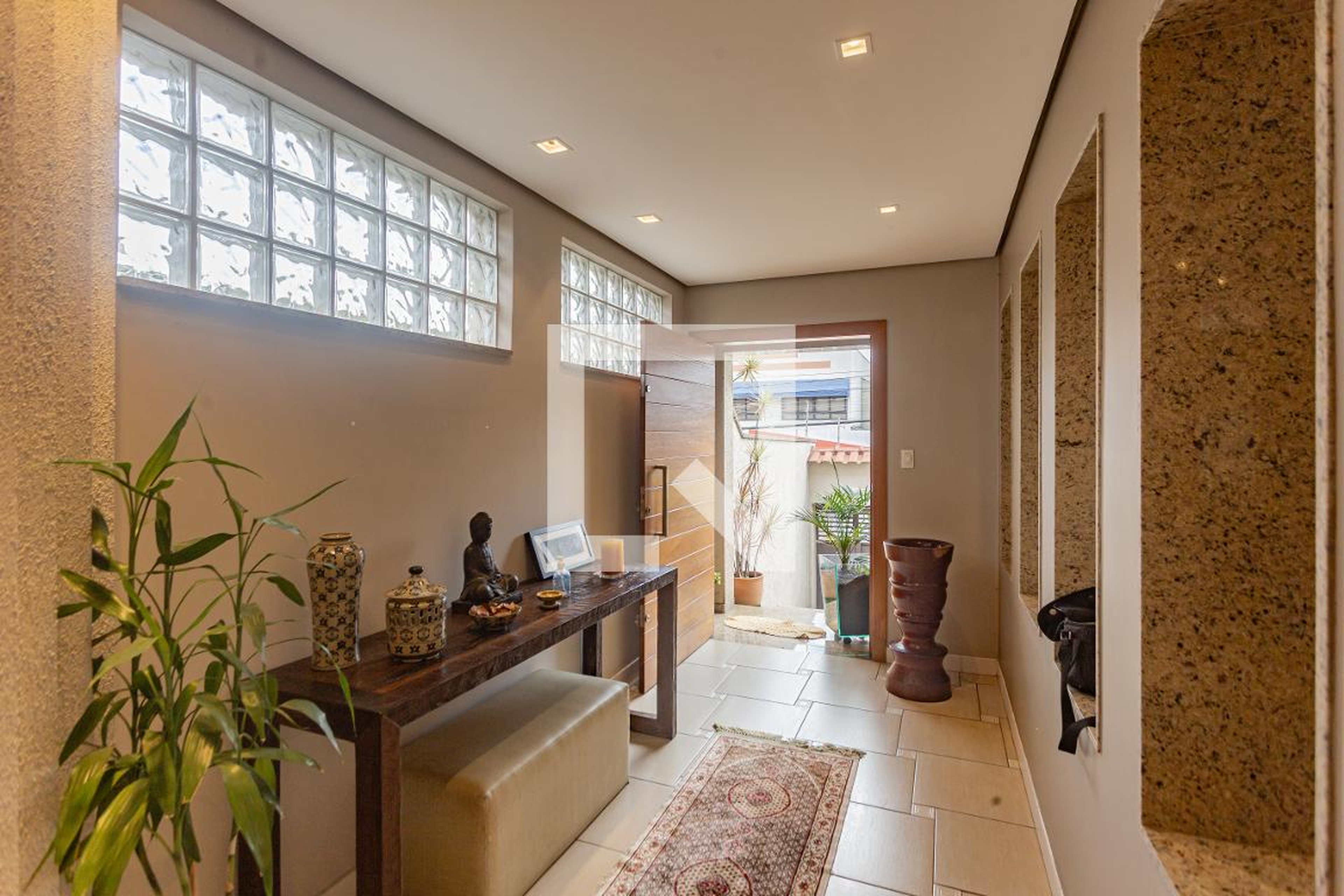 Hall de entrada Condomínio em Rua Diogo Freire, 635