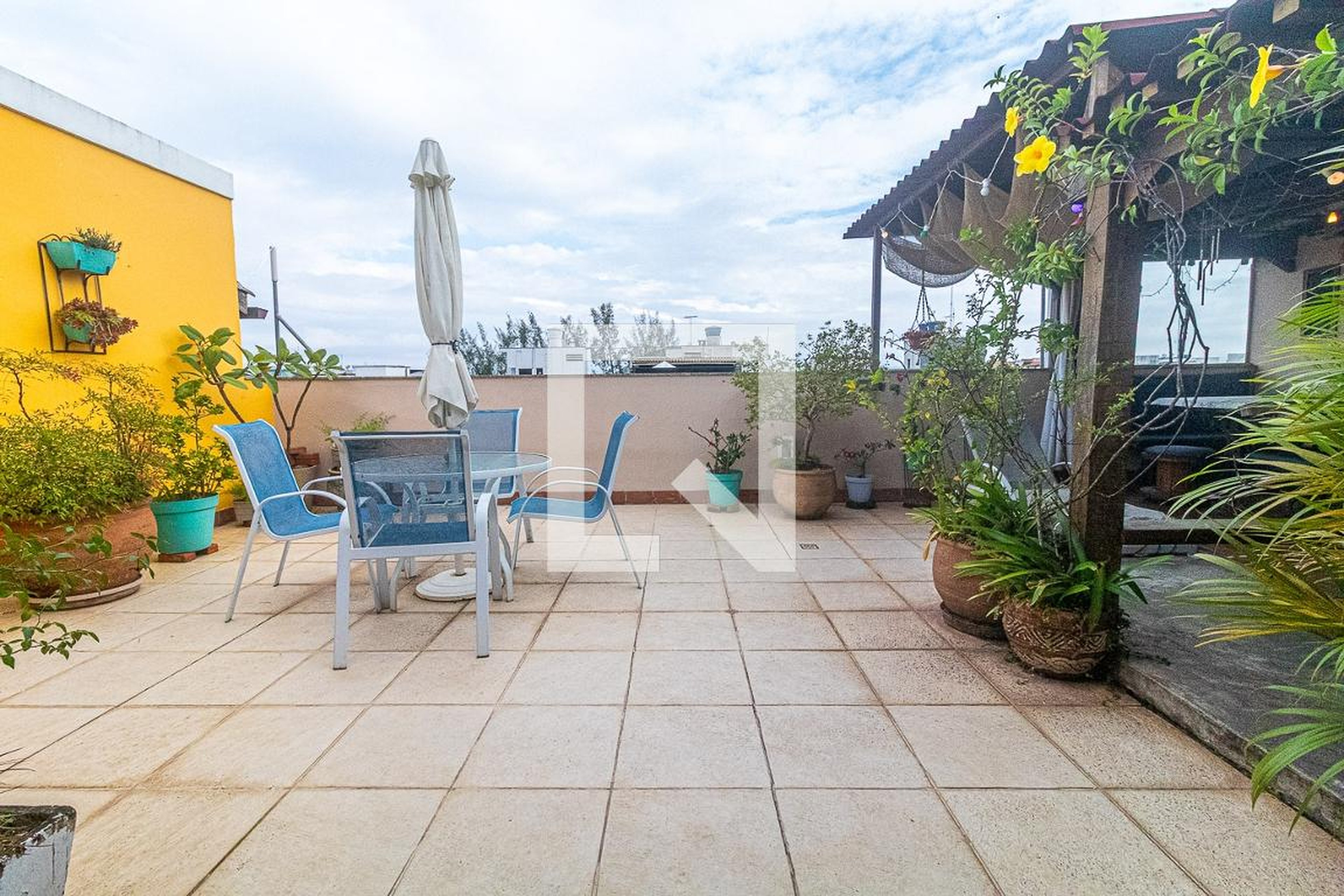 Área externa - Edifício Magda