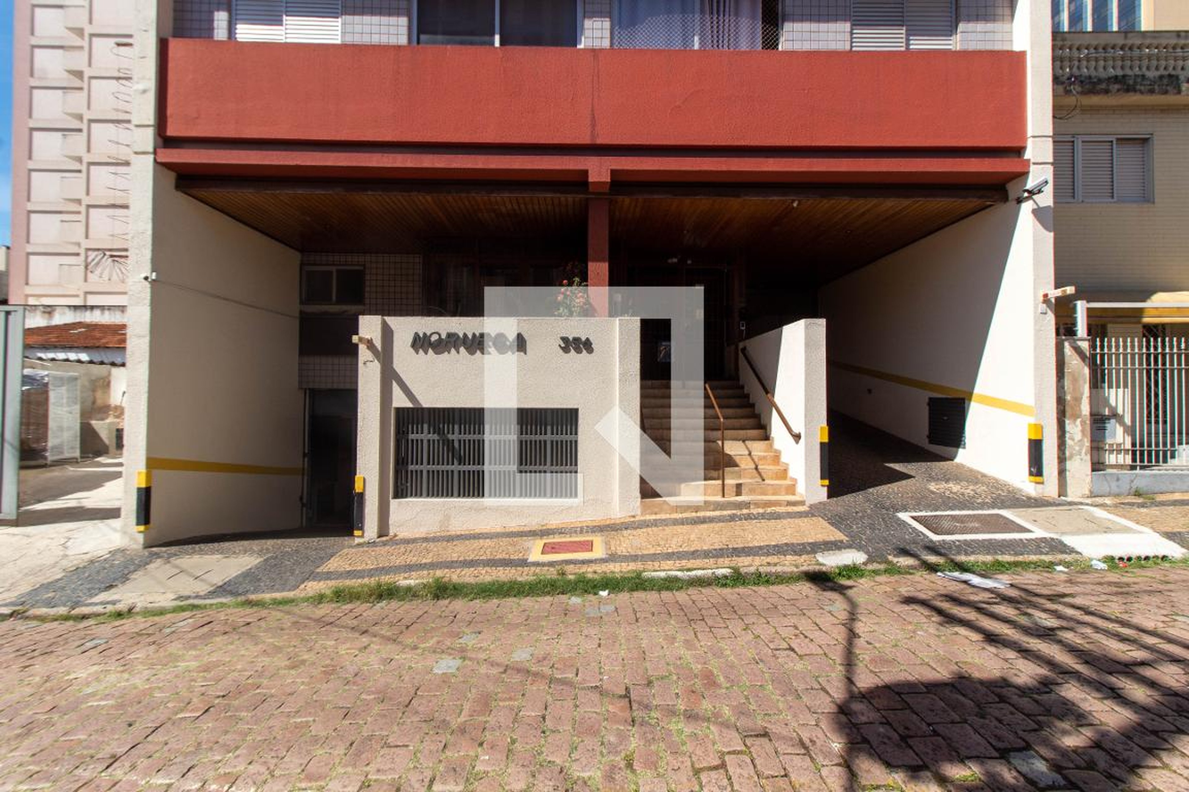 FACHADA Condomínio em Rua Barreto Leme, 356