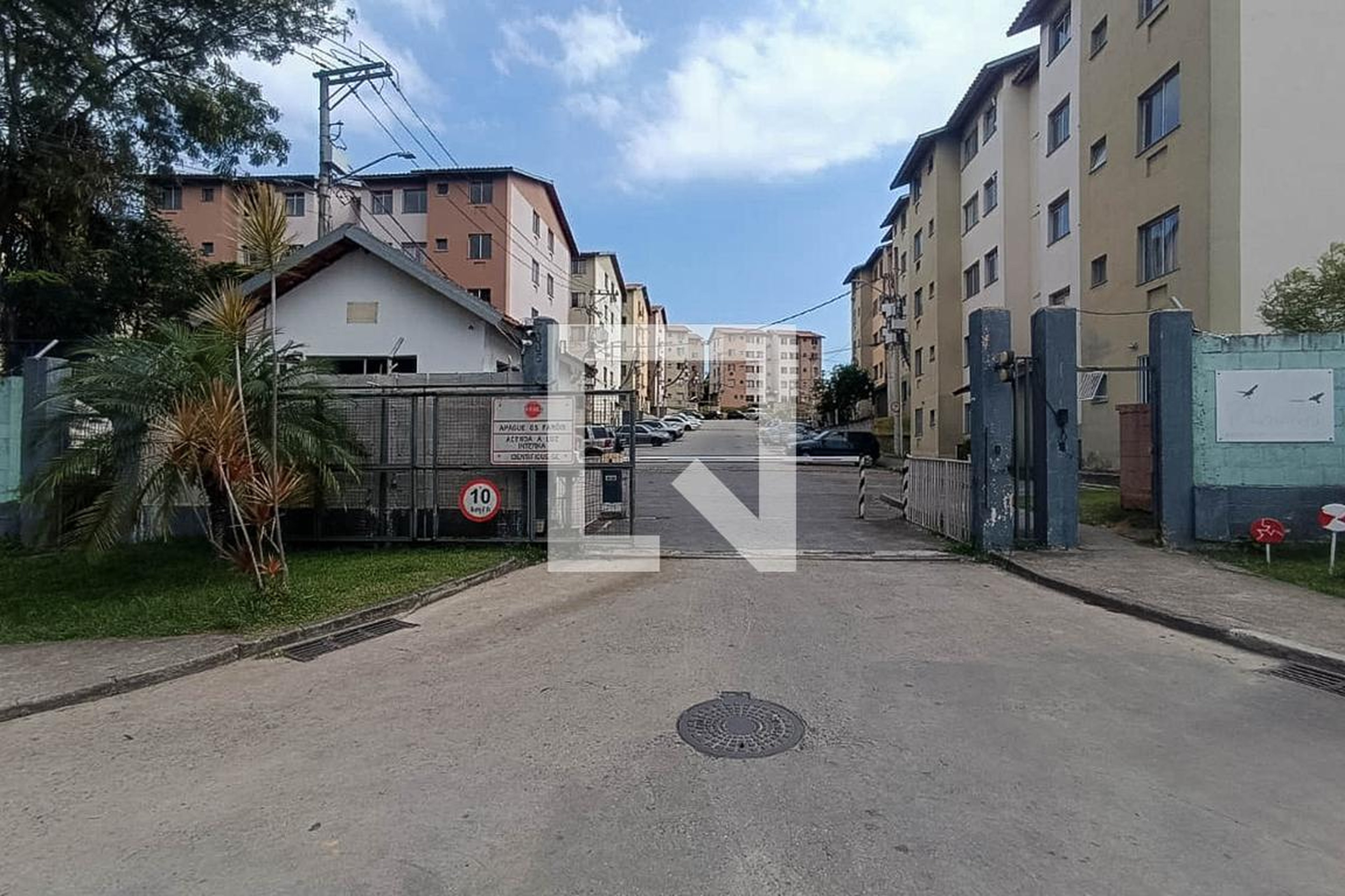 Fachada do condomínio Condomínio Vivendas das Cotovias