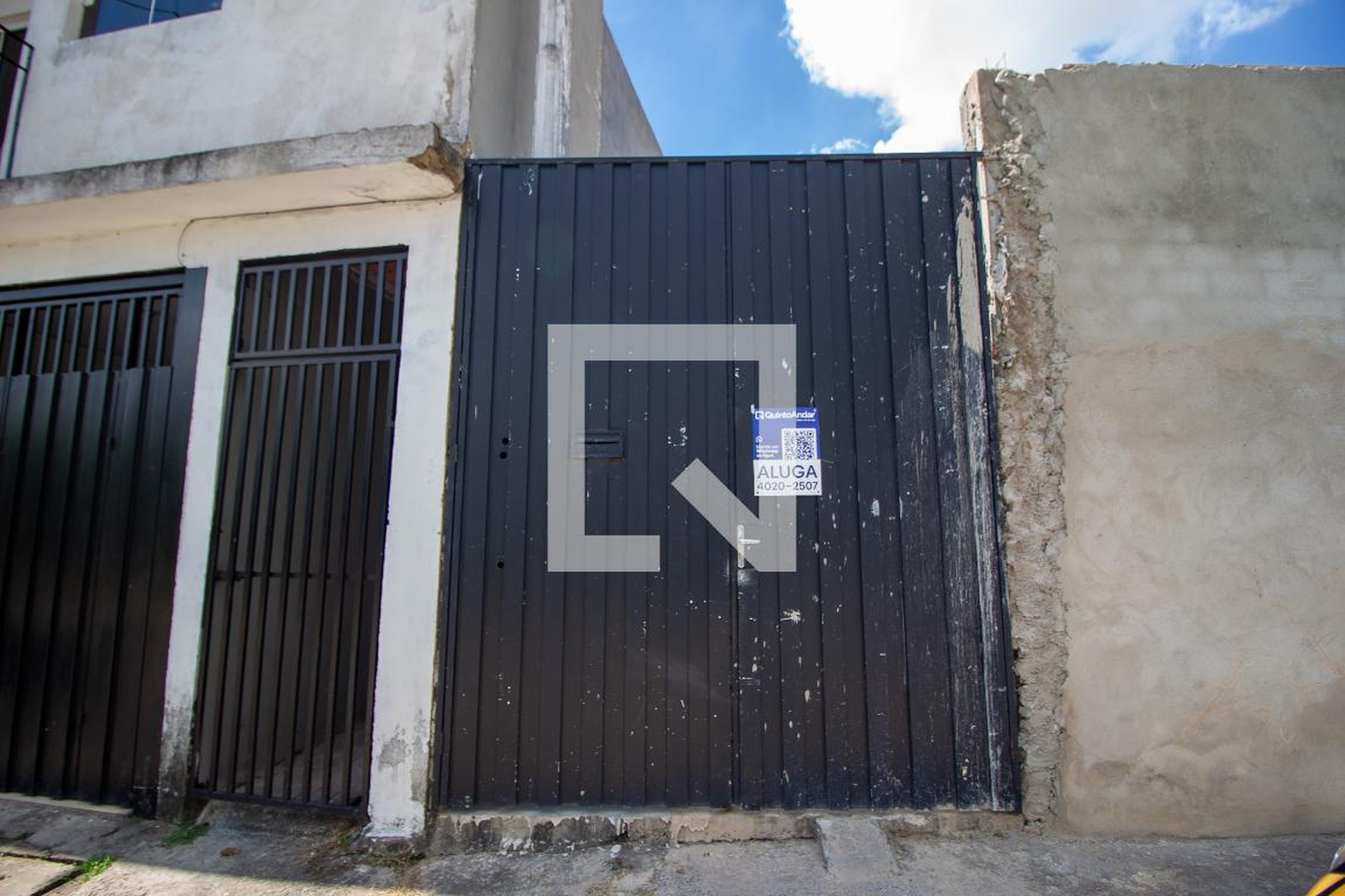 Fachada Condomínio em Rua Fernão Dias, 30