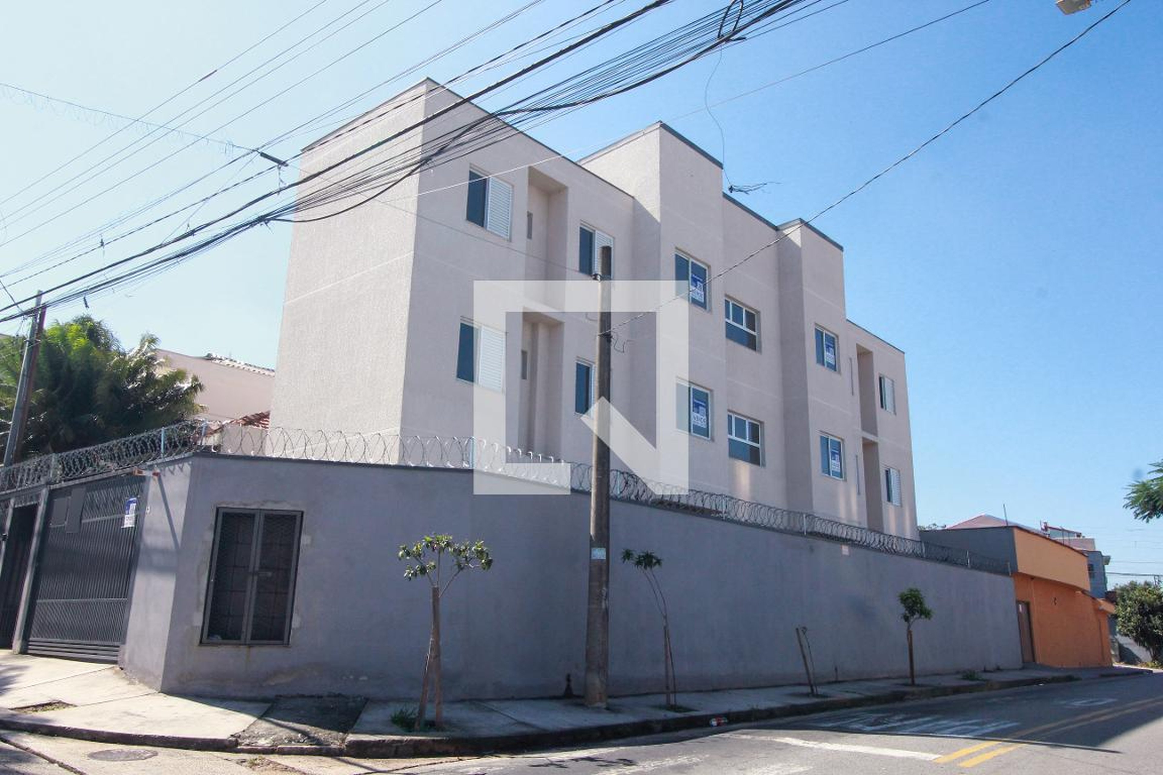 Fachada do Prédio Condomínio em Rua Carneiro de Campos, 351