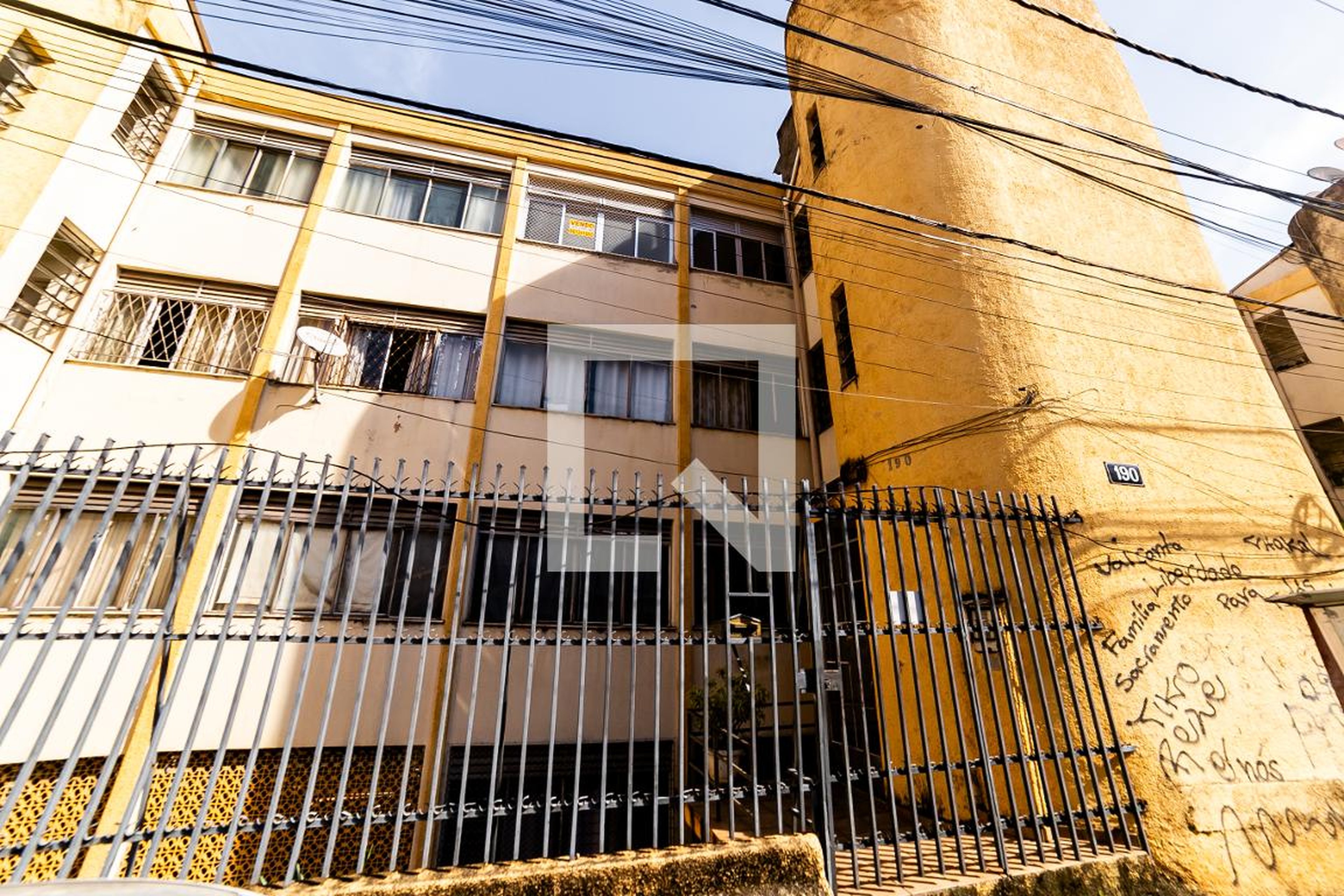 Fachada do Prédio Condomínio em Rua Sacramento, 190