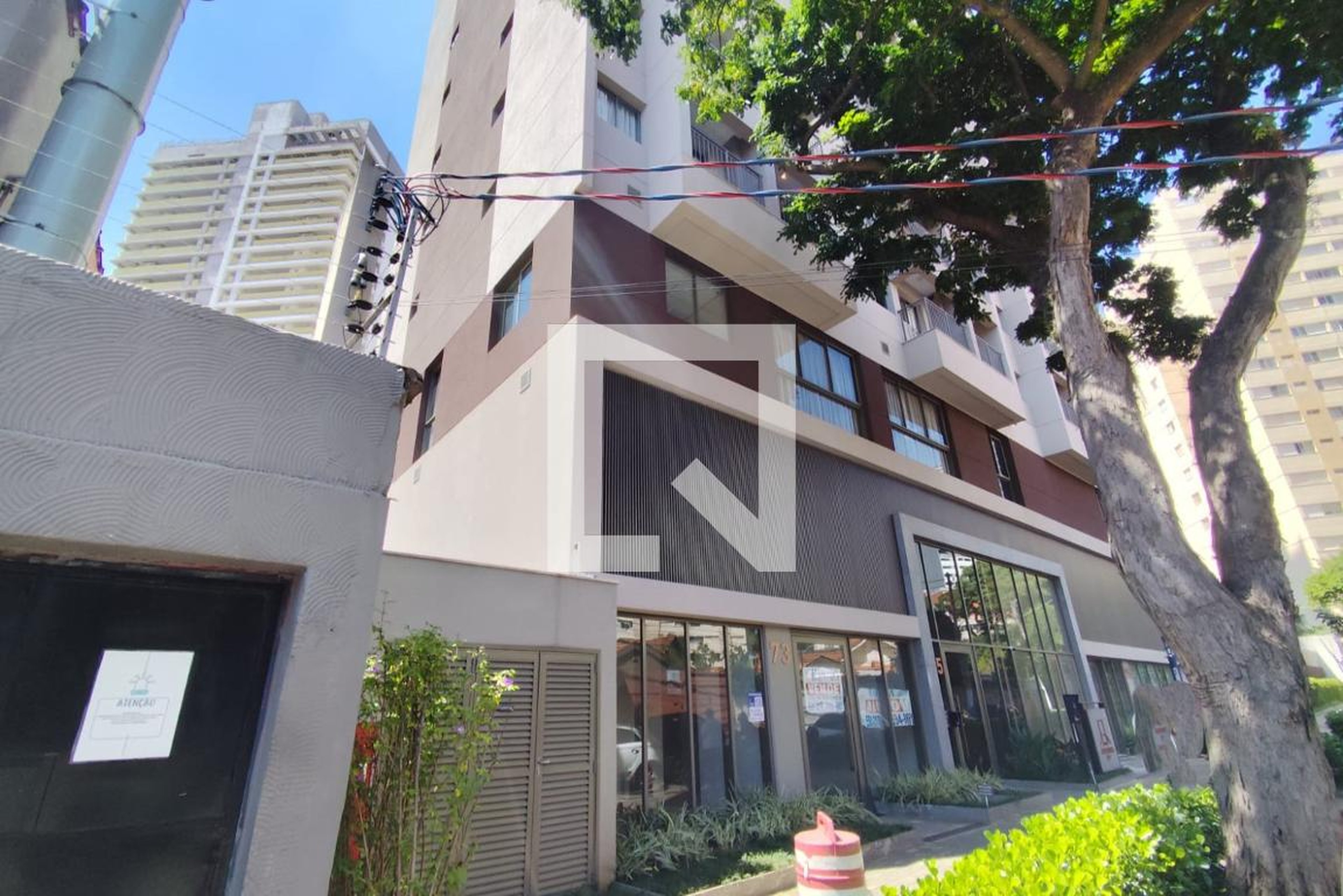 Fachada Condomínio em Rua Cancioneiro de Évora, 88