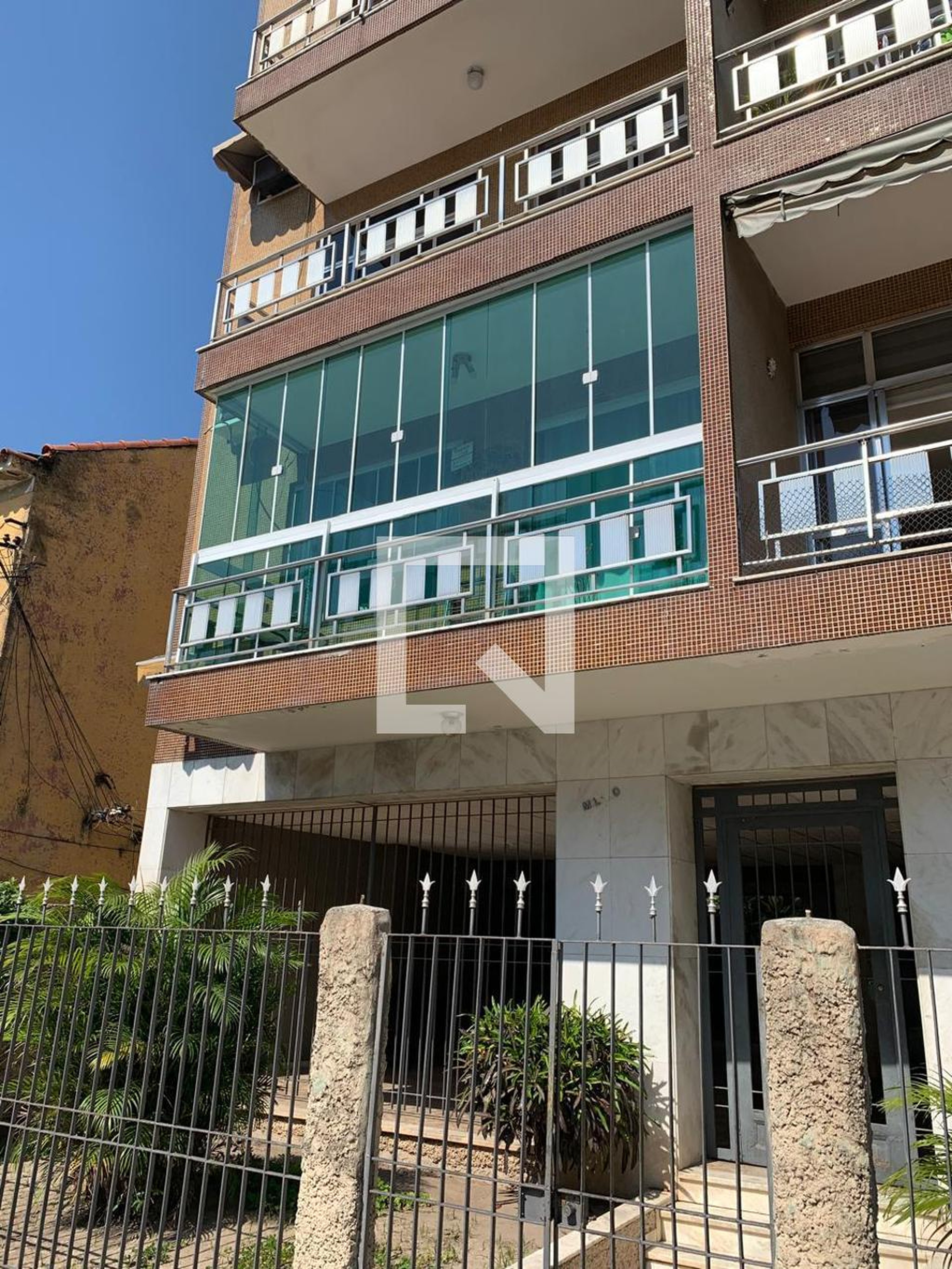 Fachada Condomínio em Rua Guaratinguetá, 55