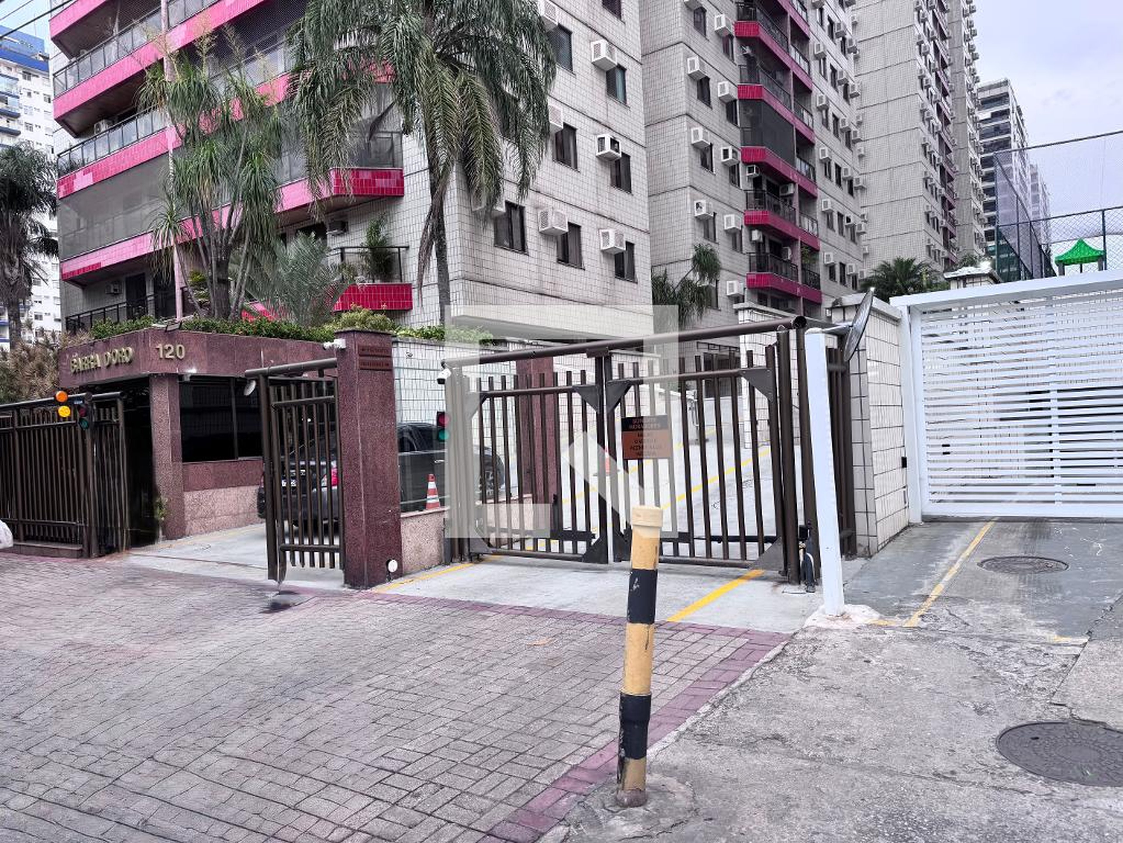 Fachada Condomínio Barra Doro