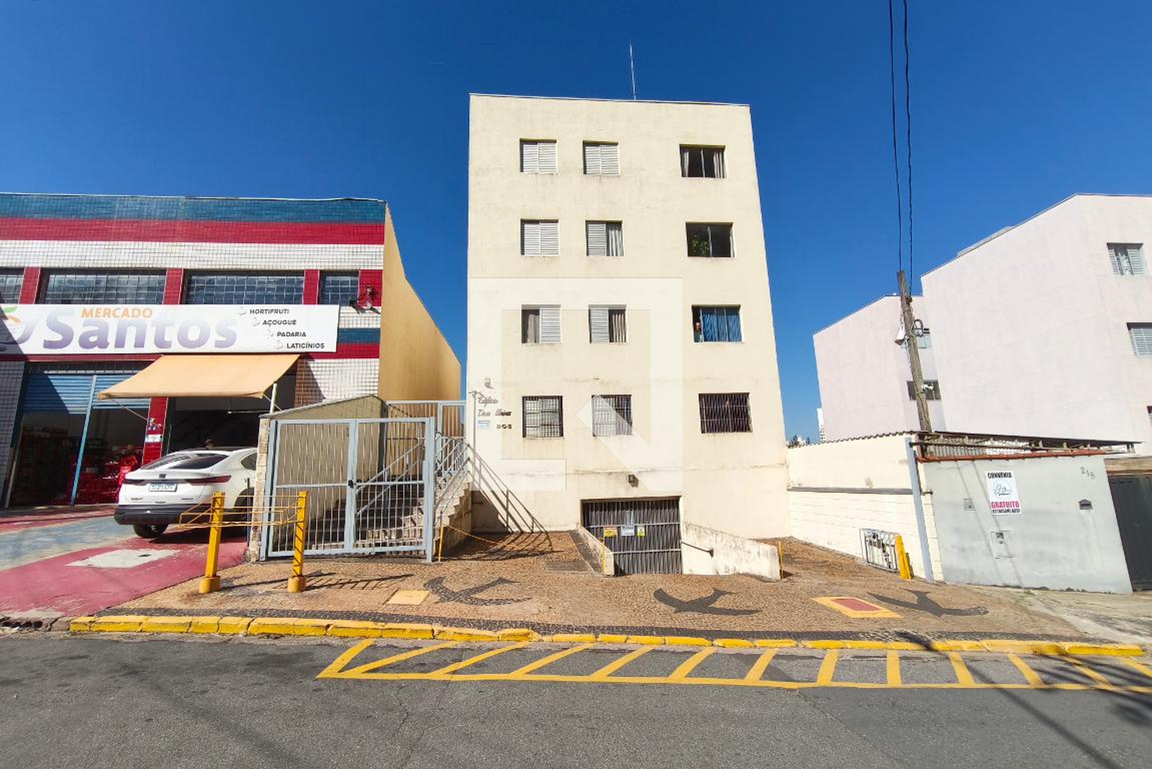 Fachada do Condomínio Edificio Dom Vieira