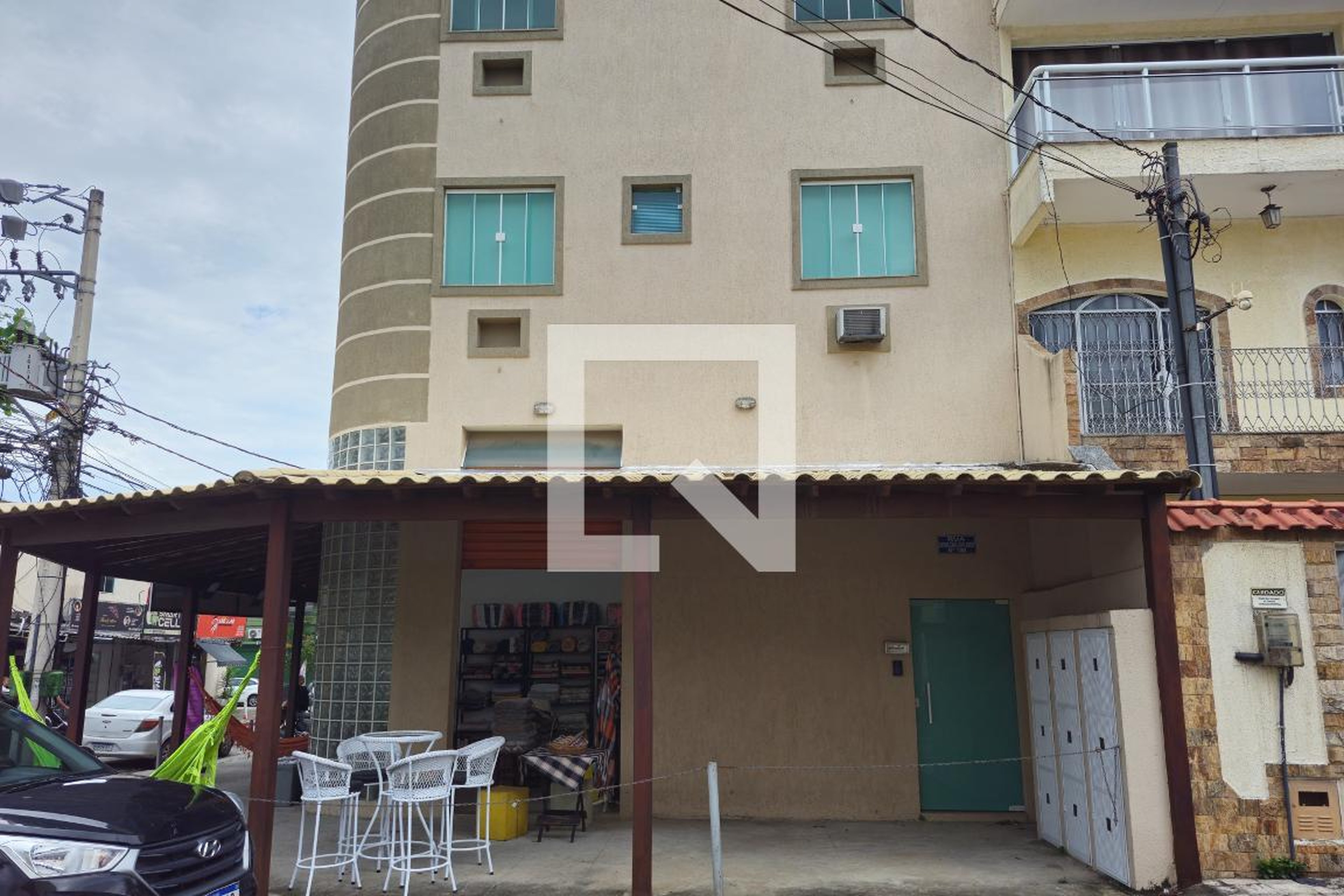 Fachada Condomínio em Rua Médico Arthur Cavalcante Júnior, 100