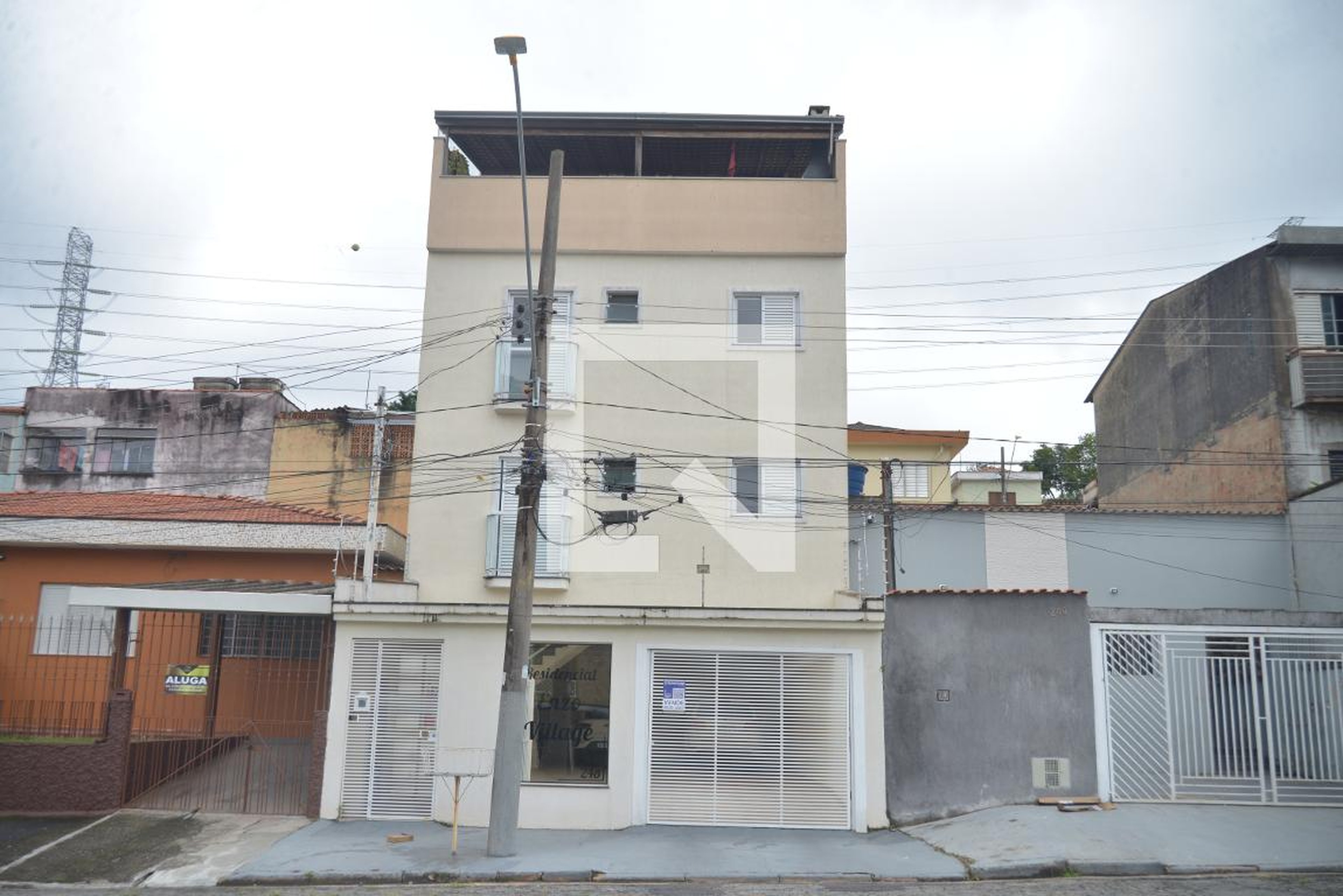 Fachada do Prédio Condomínio em Rua Raimundo de Oliveira, 248