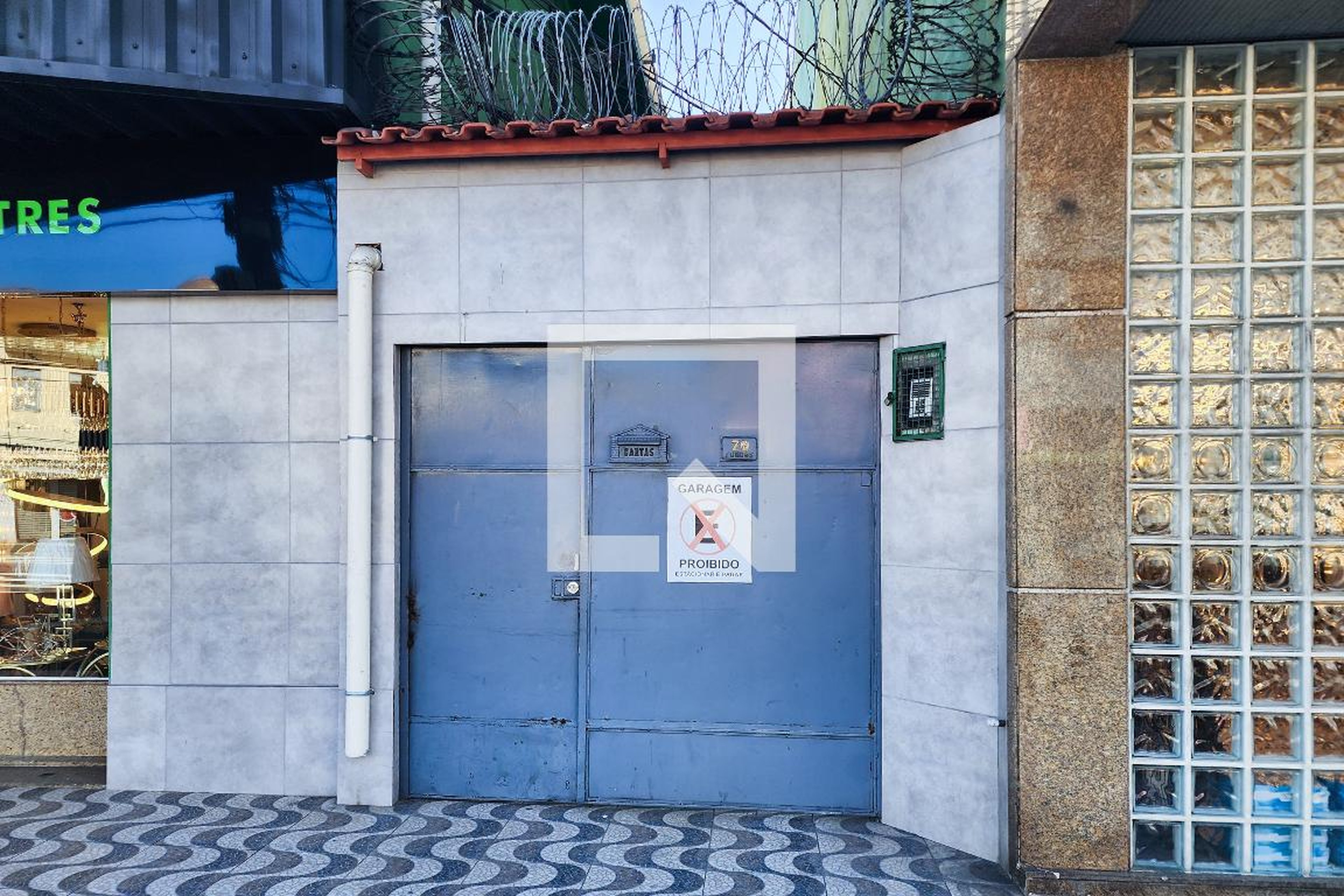 Fachada Condomínio em Rua Senador Bernardo Monteiro, 76