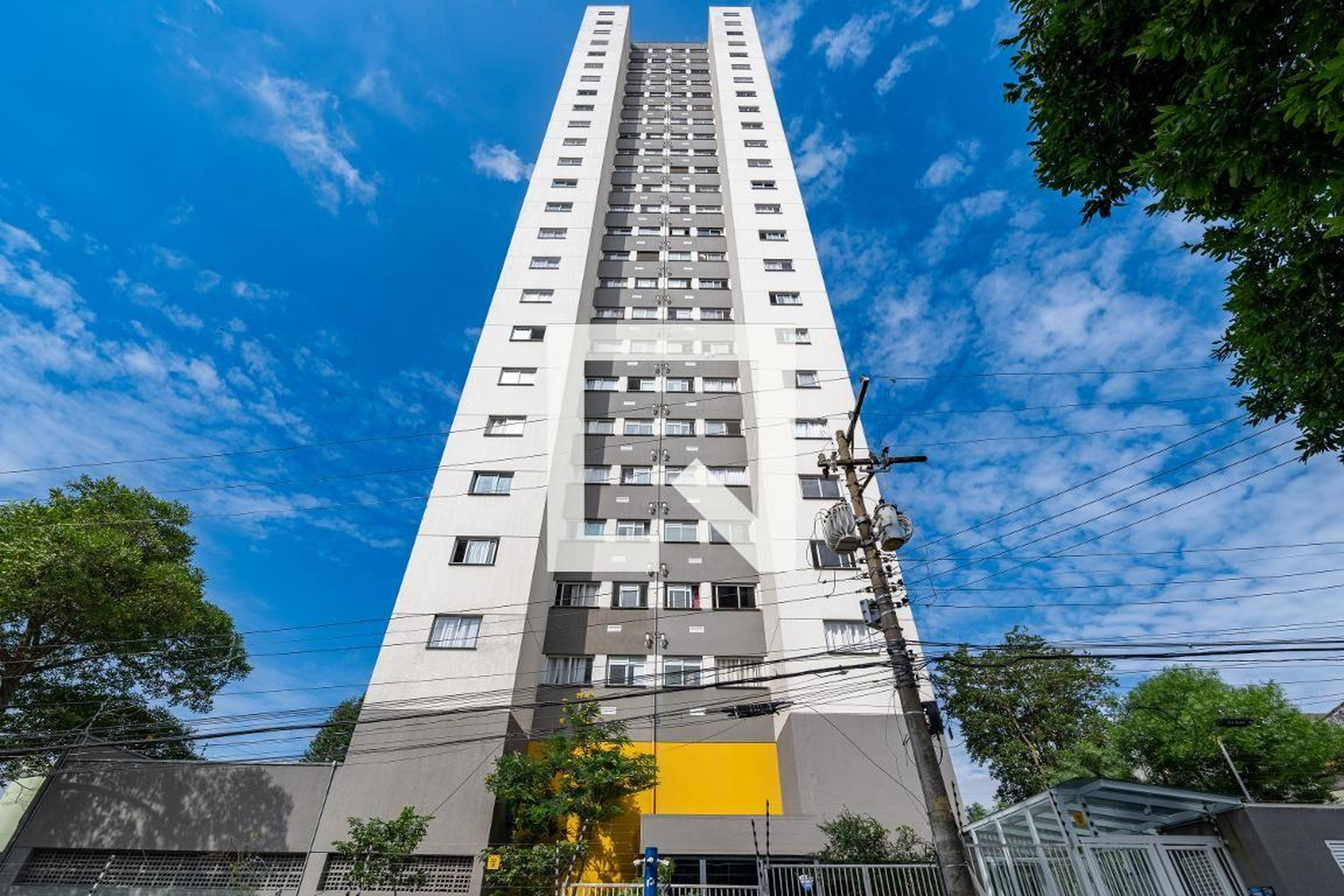 Fachada do Prédio Condomínio K Cupecê