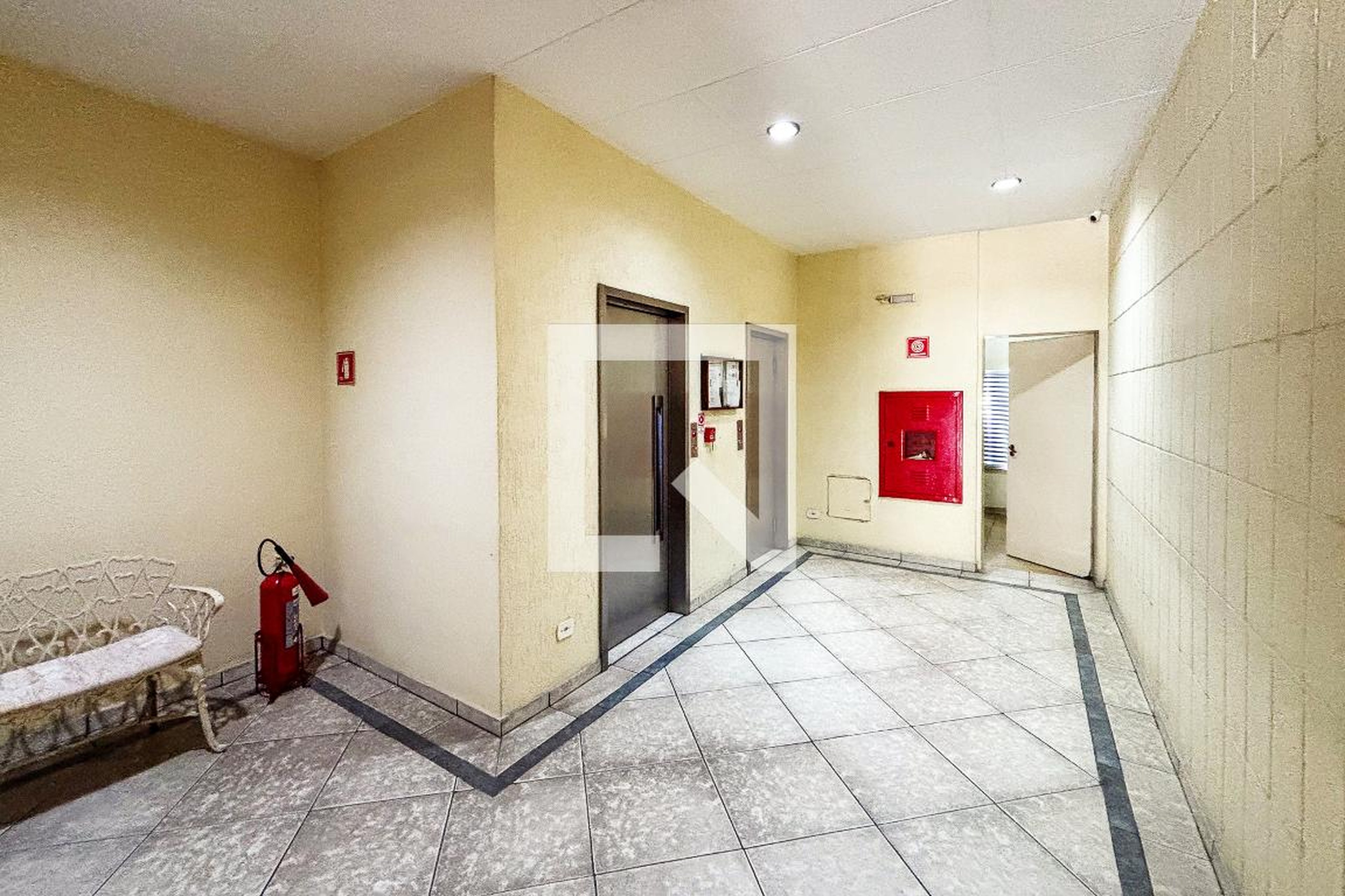 hall de entrada - Edmir Teixeira