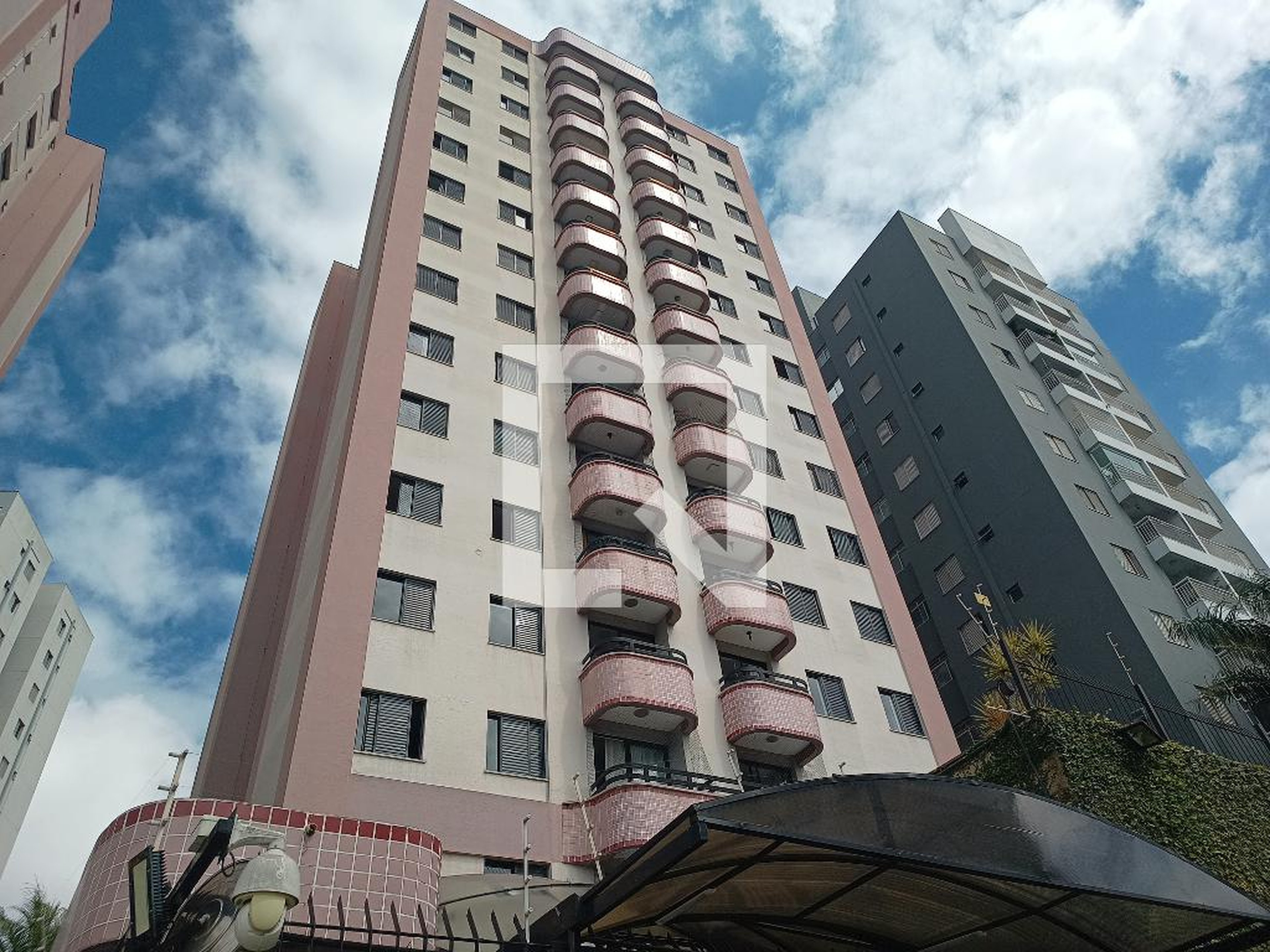 Fachada do Prédio Residencial Ile de France