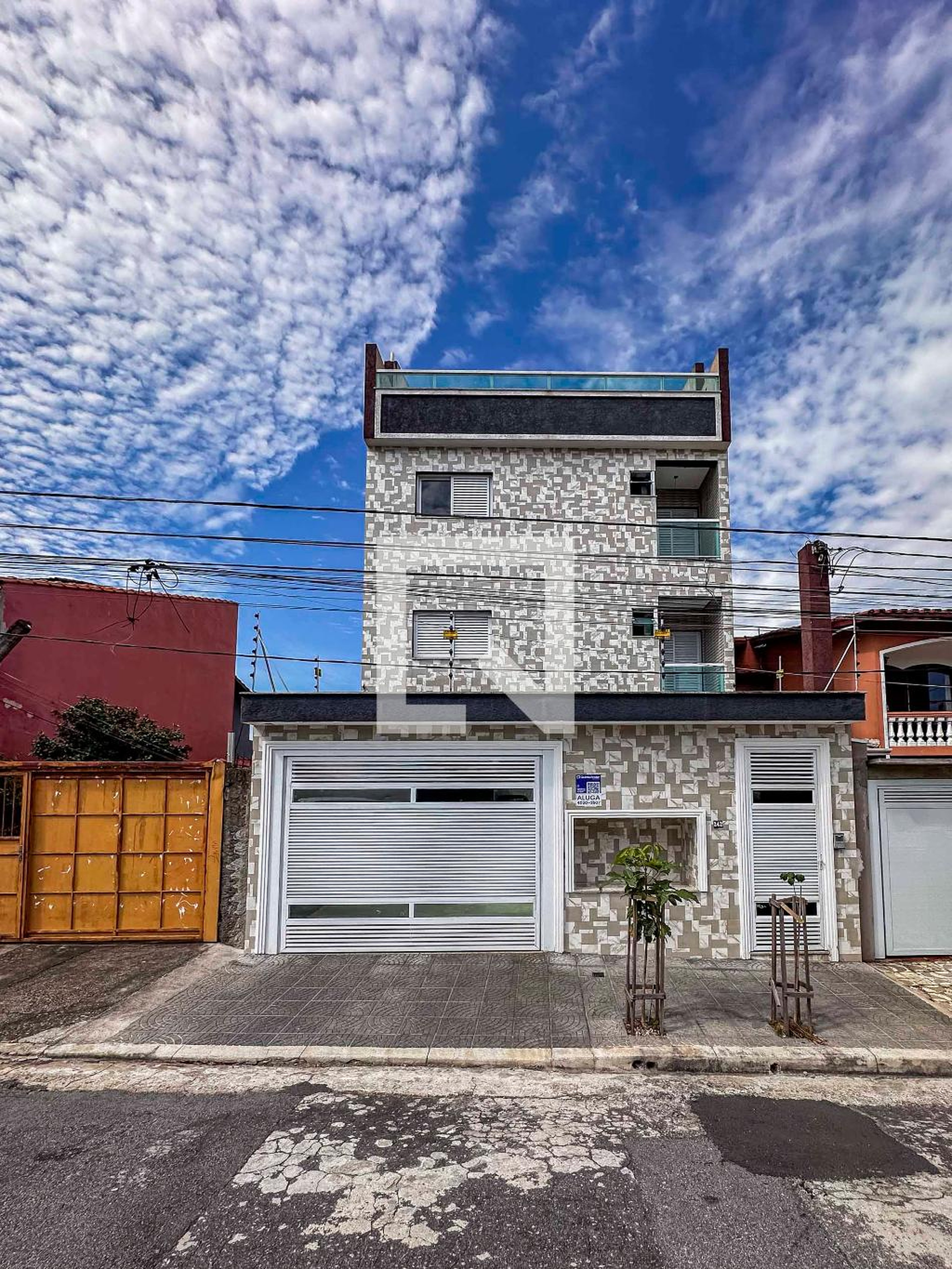 Fachada Condomínio em Rua Burma, 242
