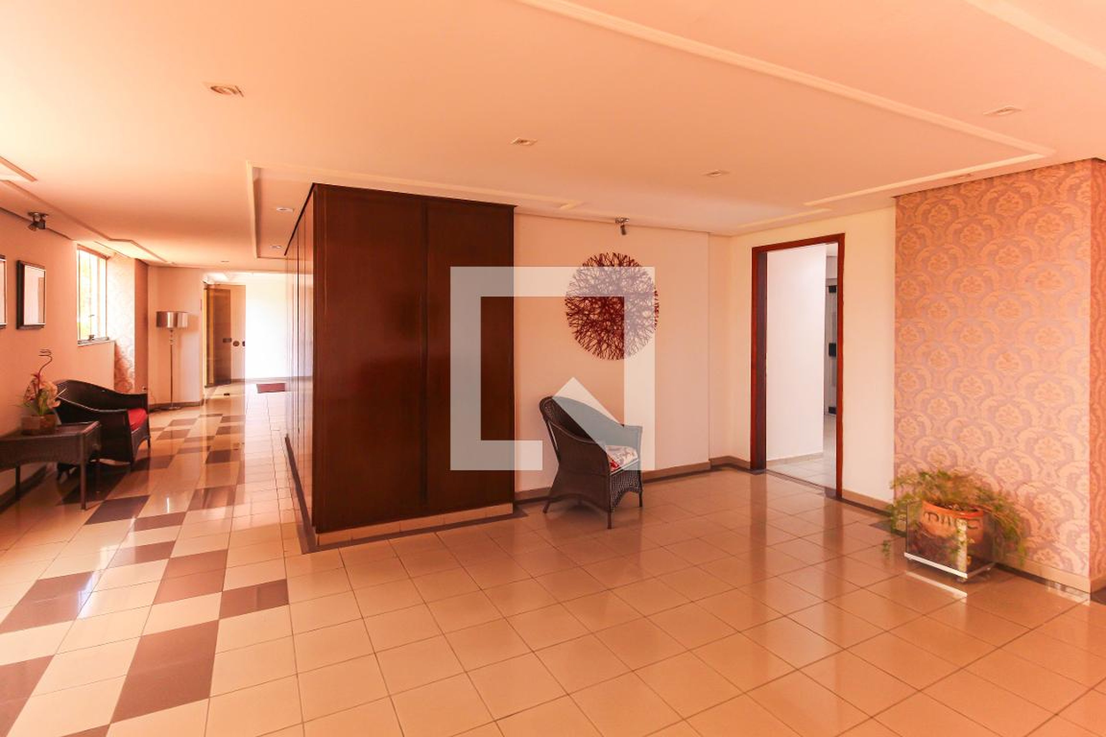 Hall Condomínio em Rua Visconde de Parnaíba, 3378