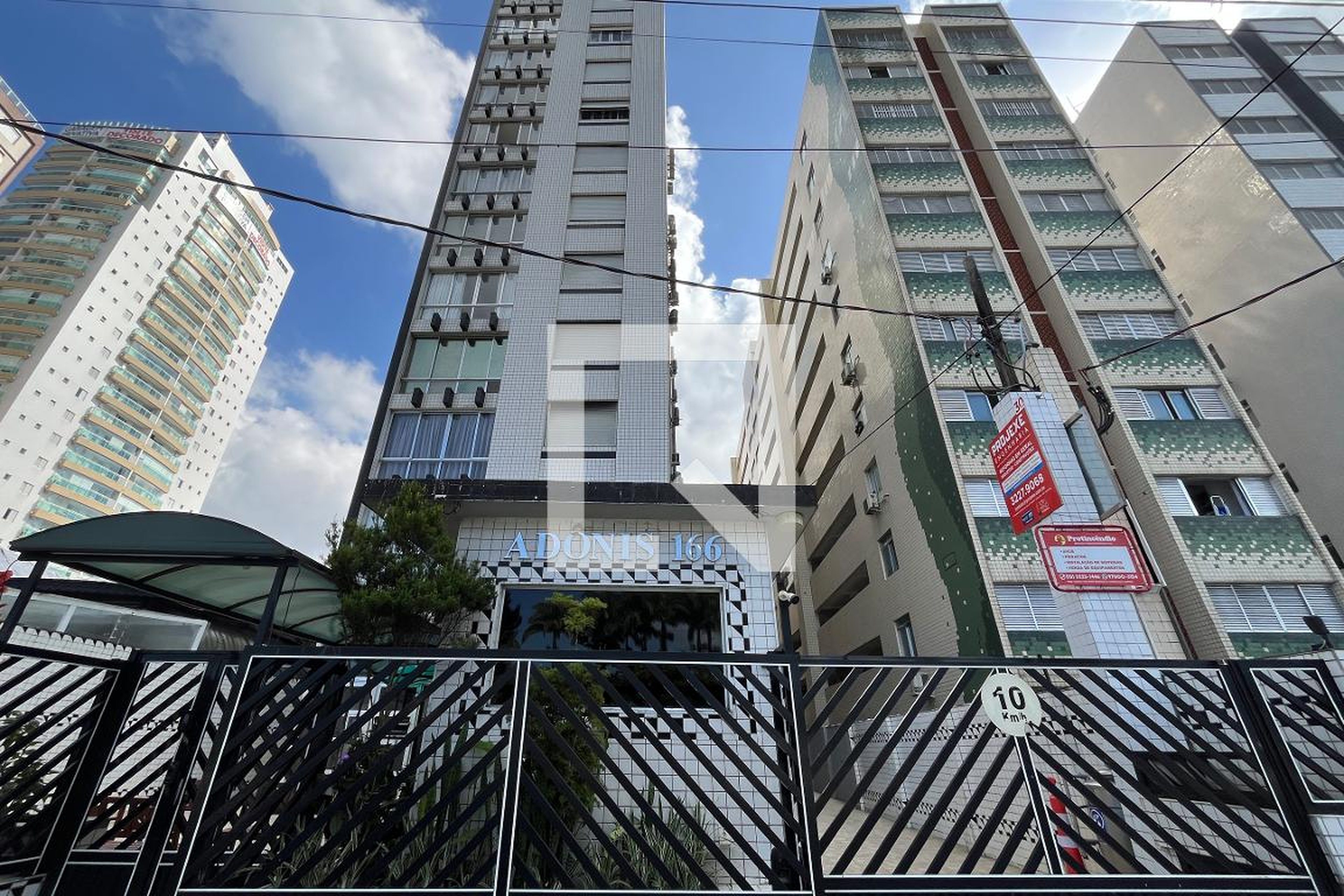 Fachada Condomínio Adonis