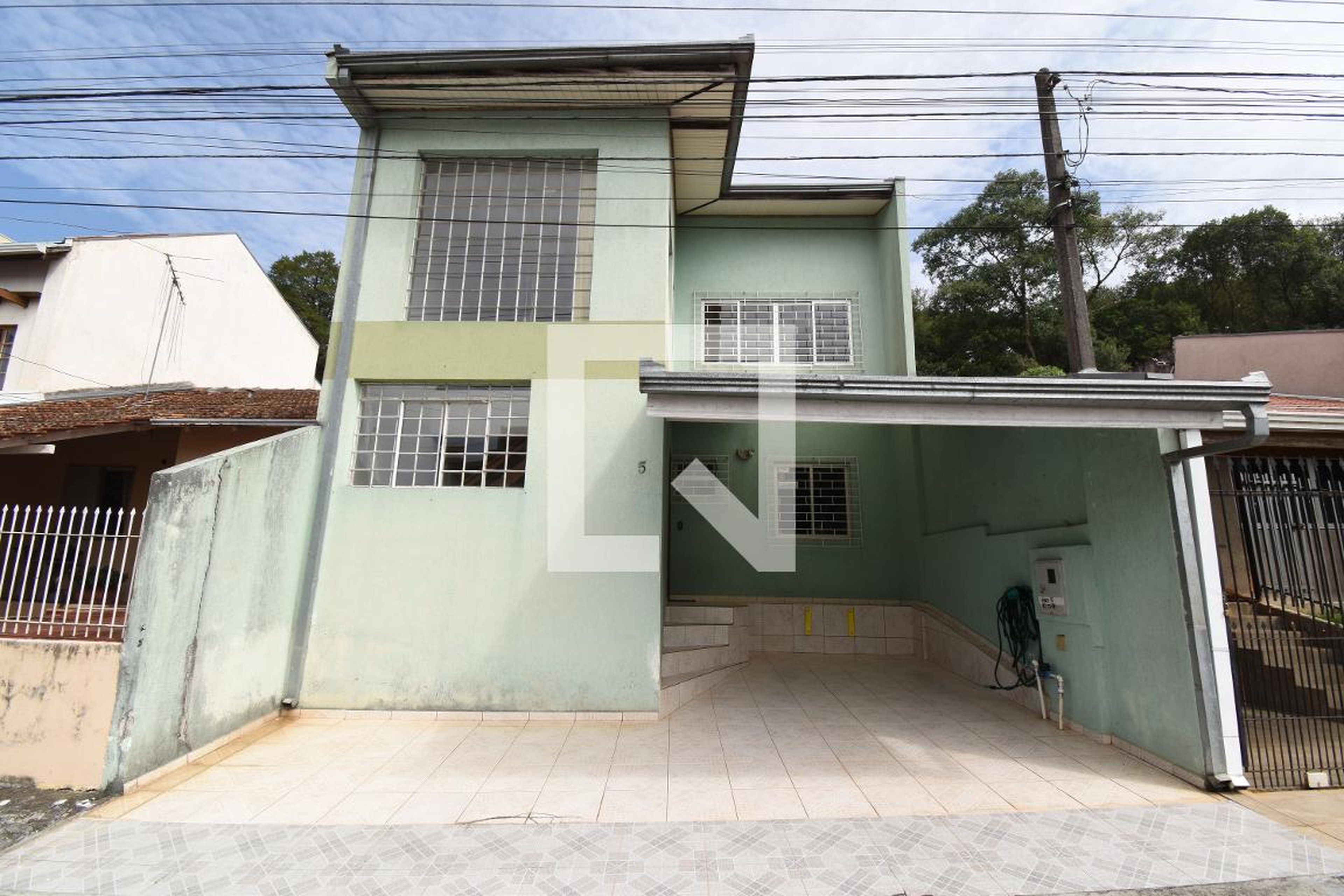 Fachada Condomínio em Rua Virgínia Dalabona, 1108