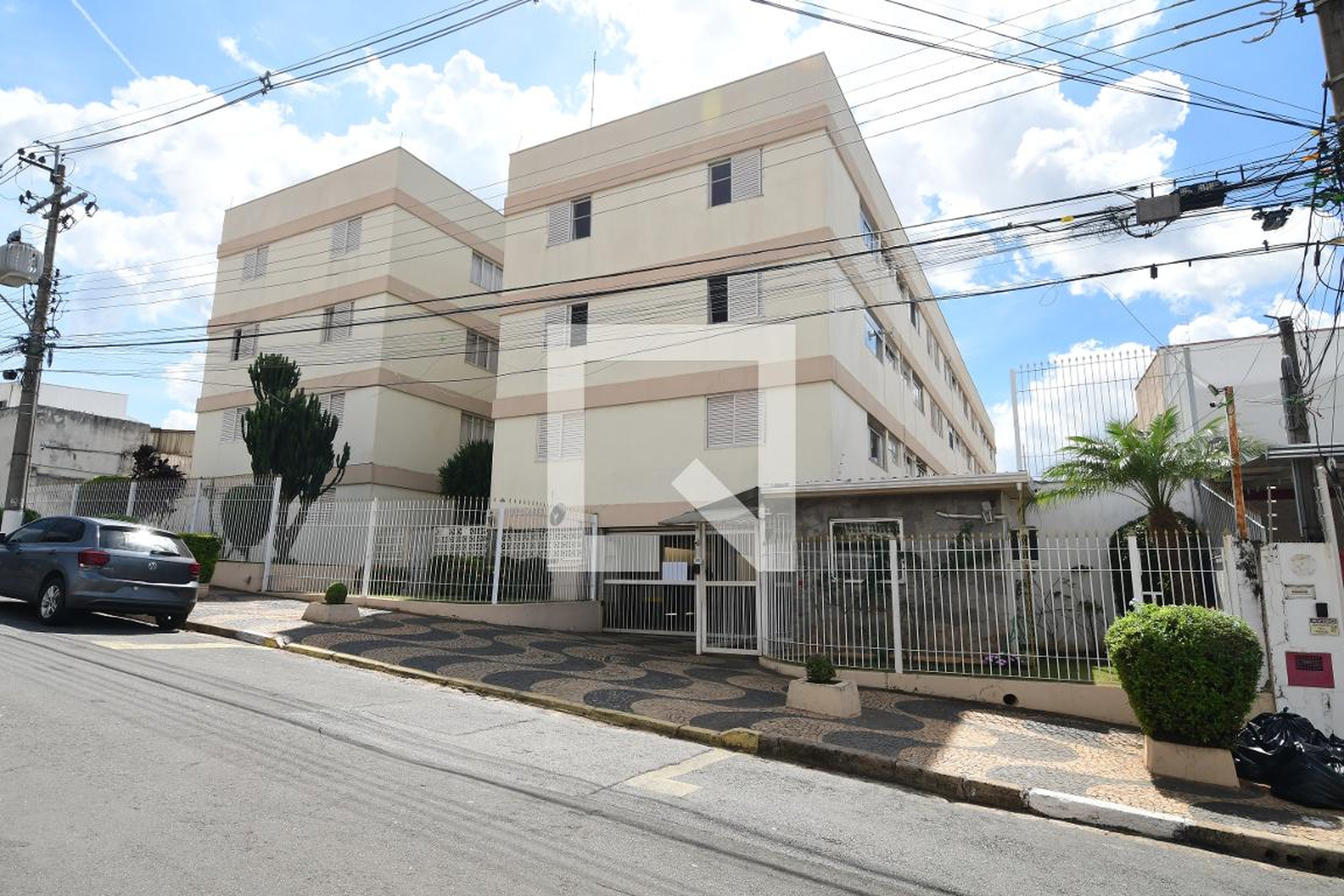 Fachada do Prédio Condomínio em Rua Padre João Francisco de Azevedo, 271