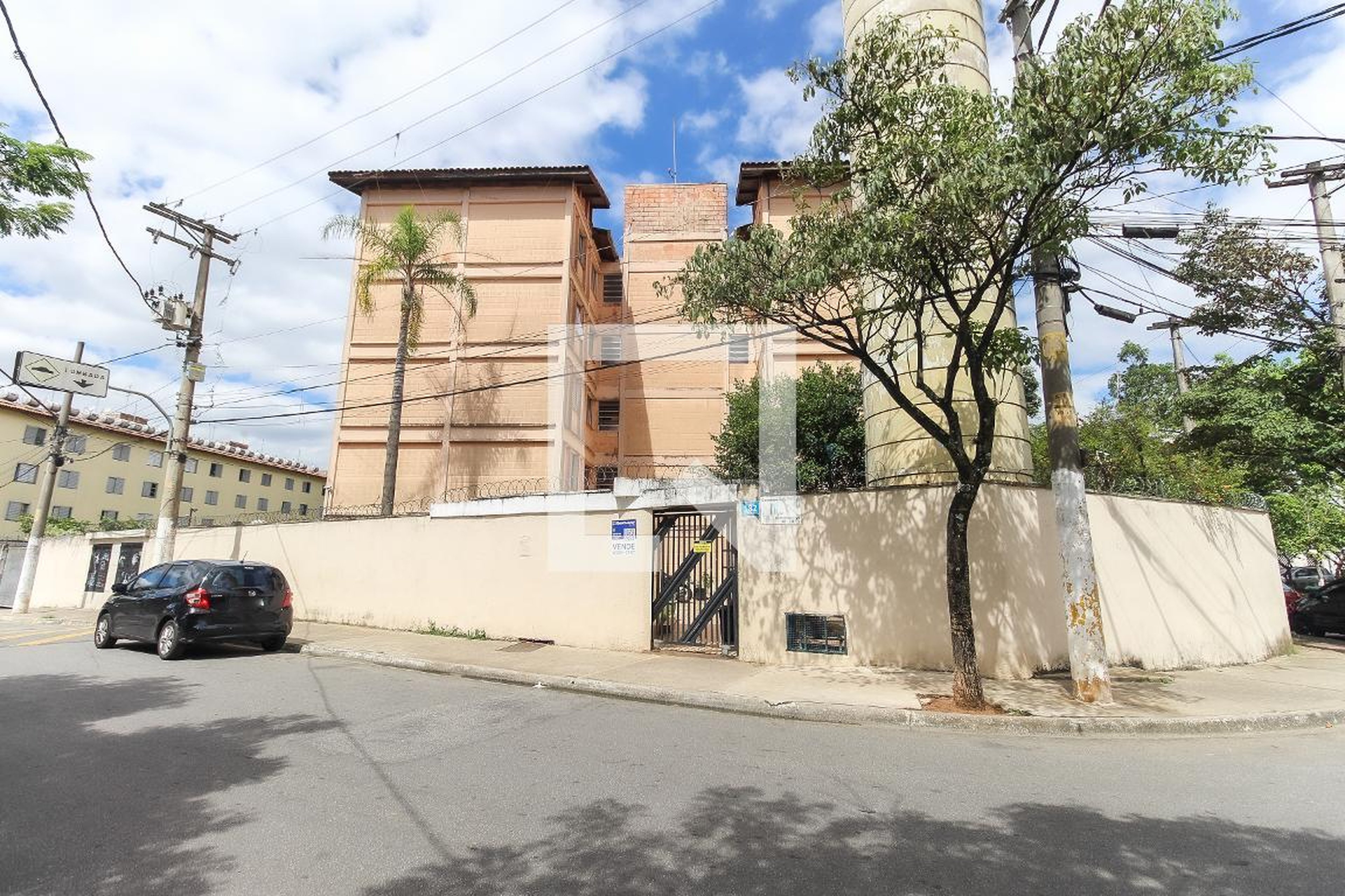 Fachada do Prédio Condomínio em Rua Rafael Albarini, 182