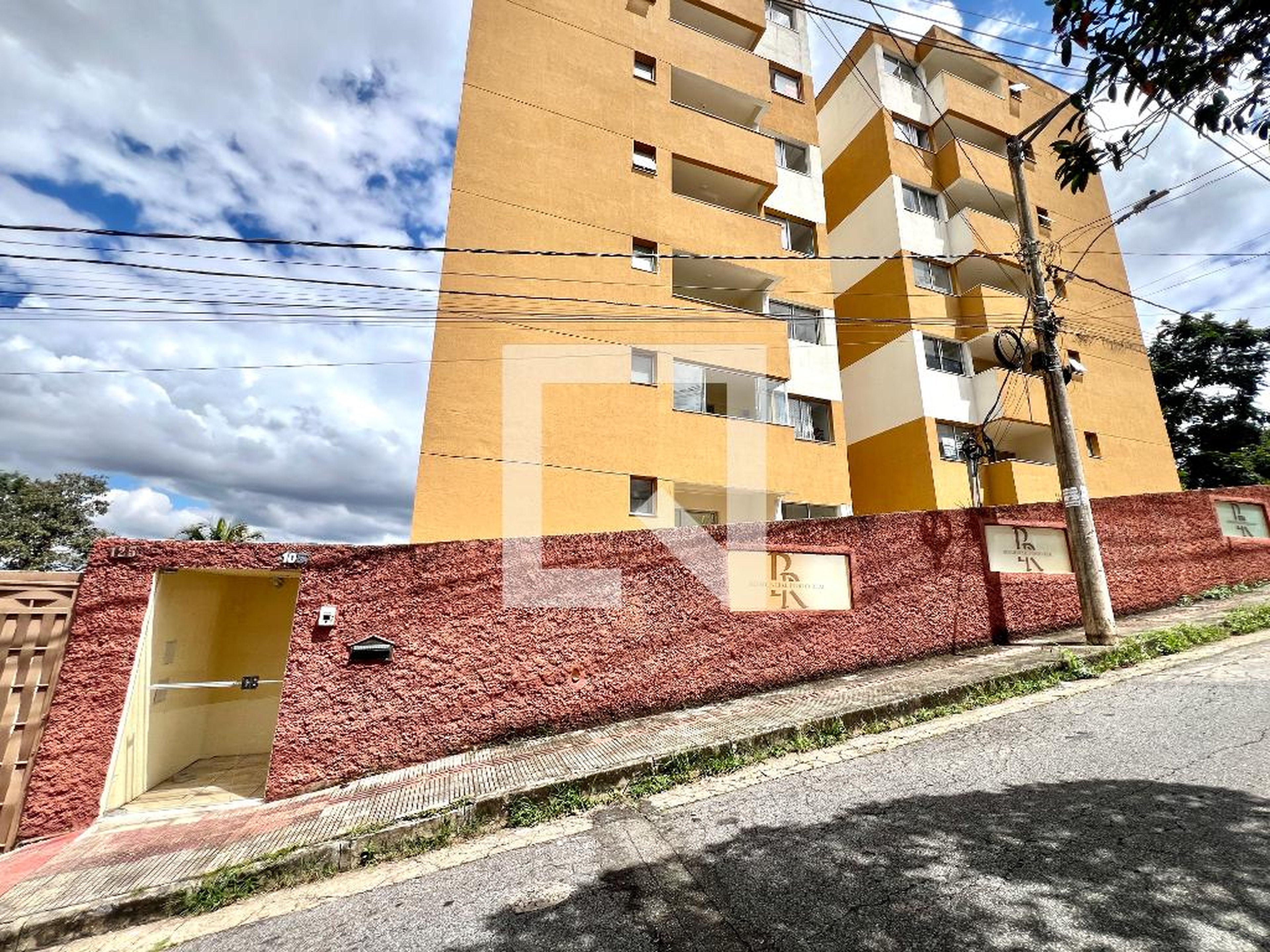Fachada Condomínio em Rua Geraldo Pôrto, 125