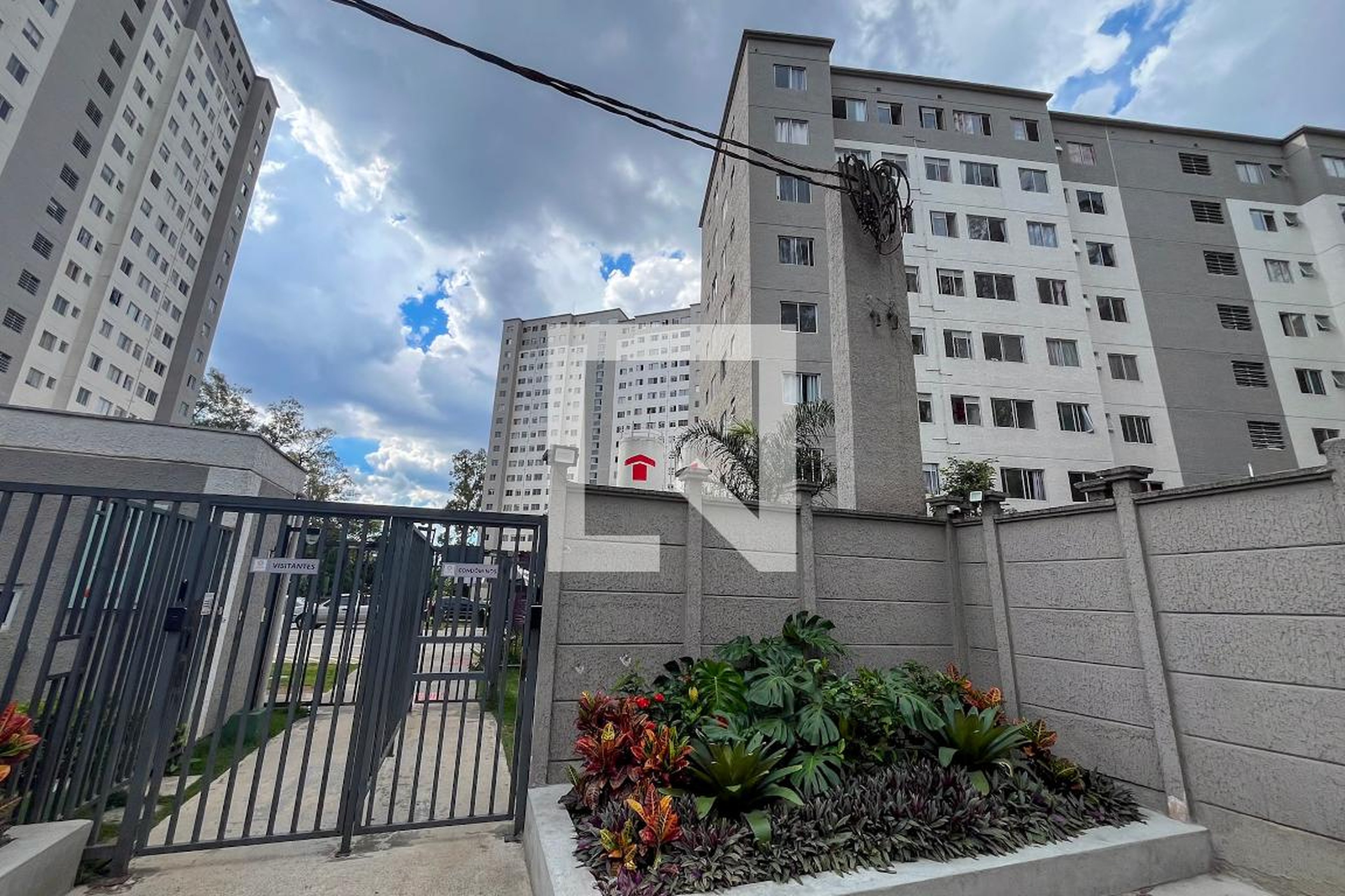 Fachada Condomínio Jasmin Parque botânico