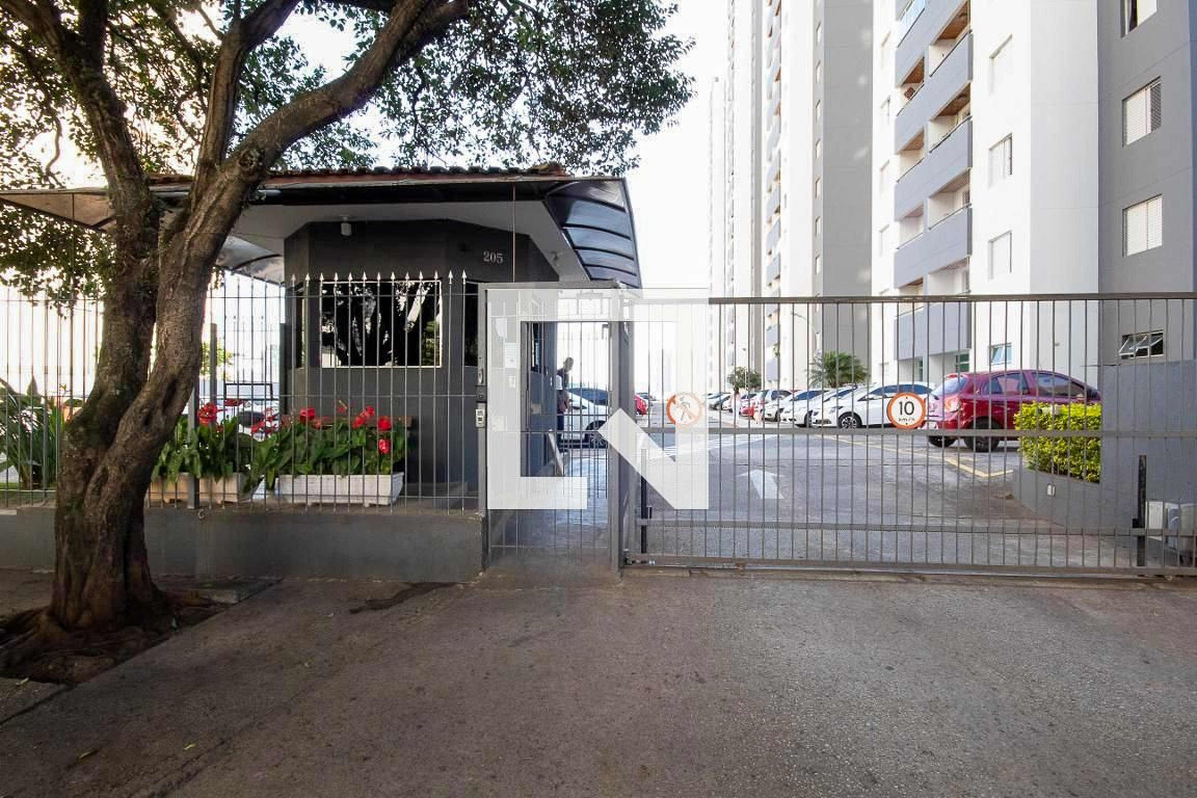 Fachada Condomínio Flamboyant
