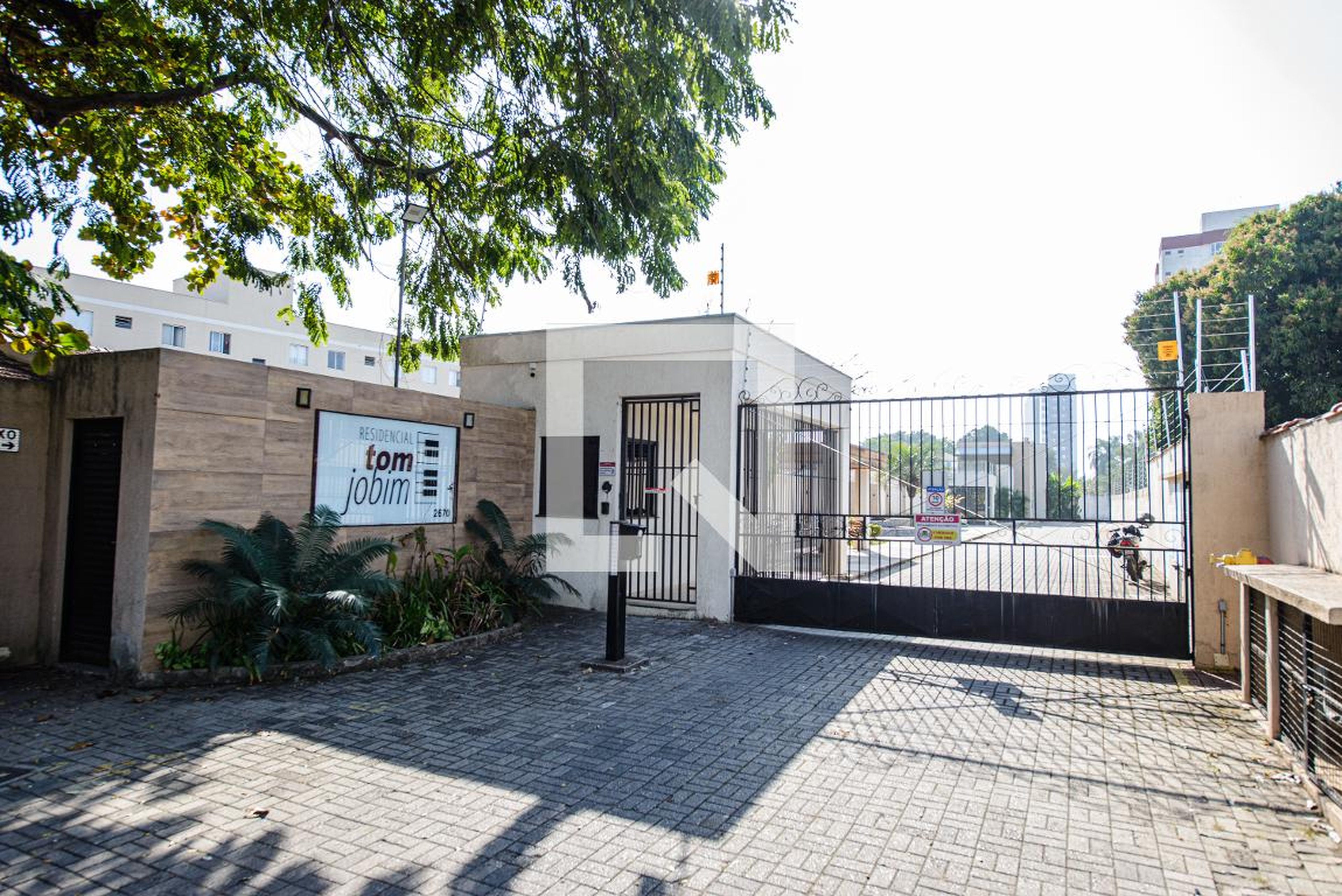 Fachada do Condomínio Residencial Tom Jobim