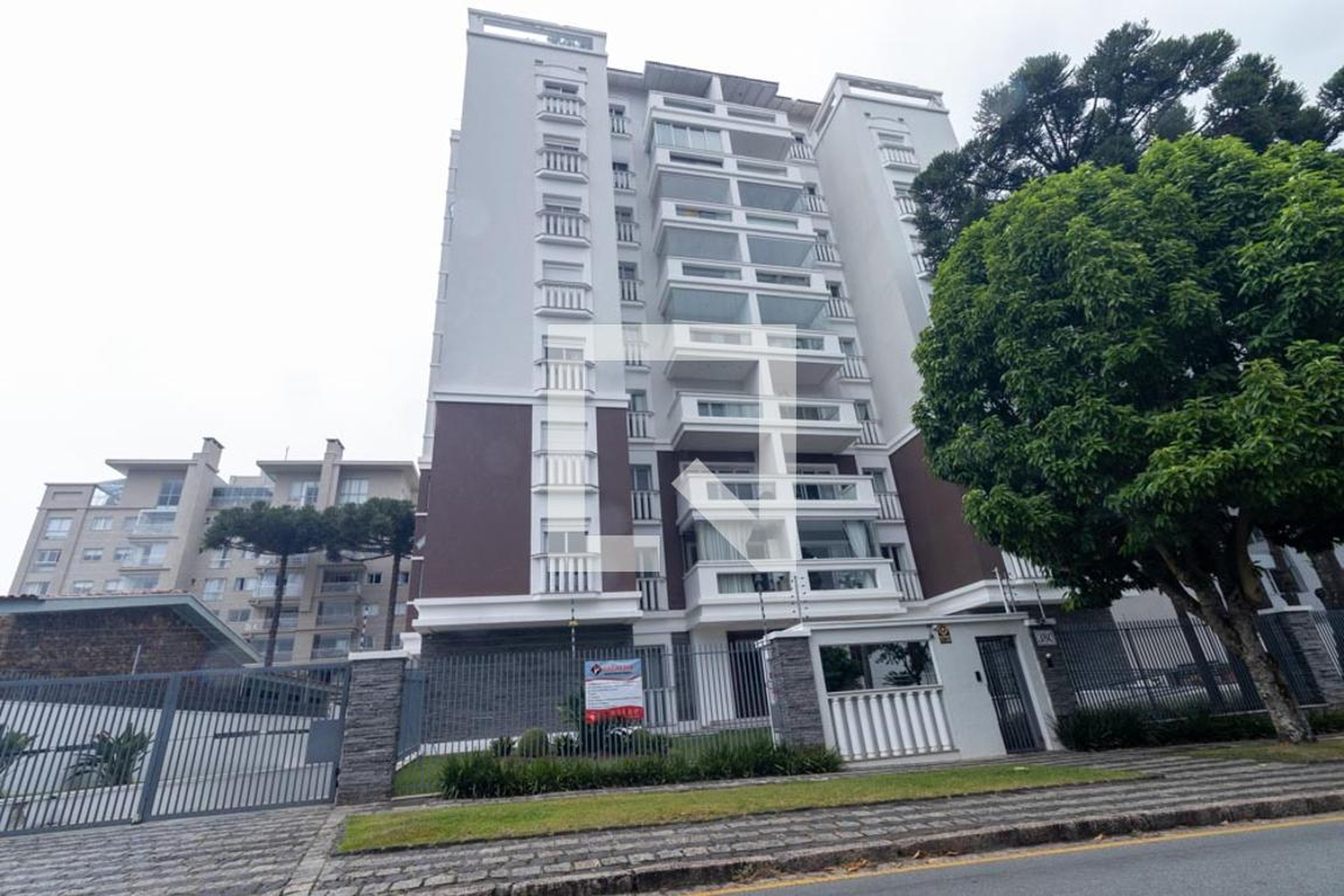 Fachada do Condomínio Condomínio em Rua Leôncio Correia, 380