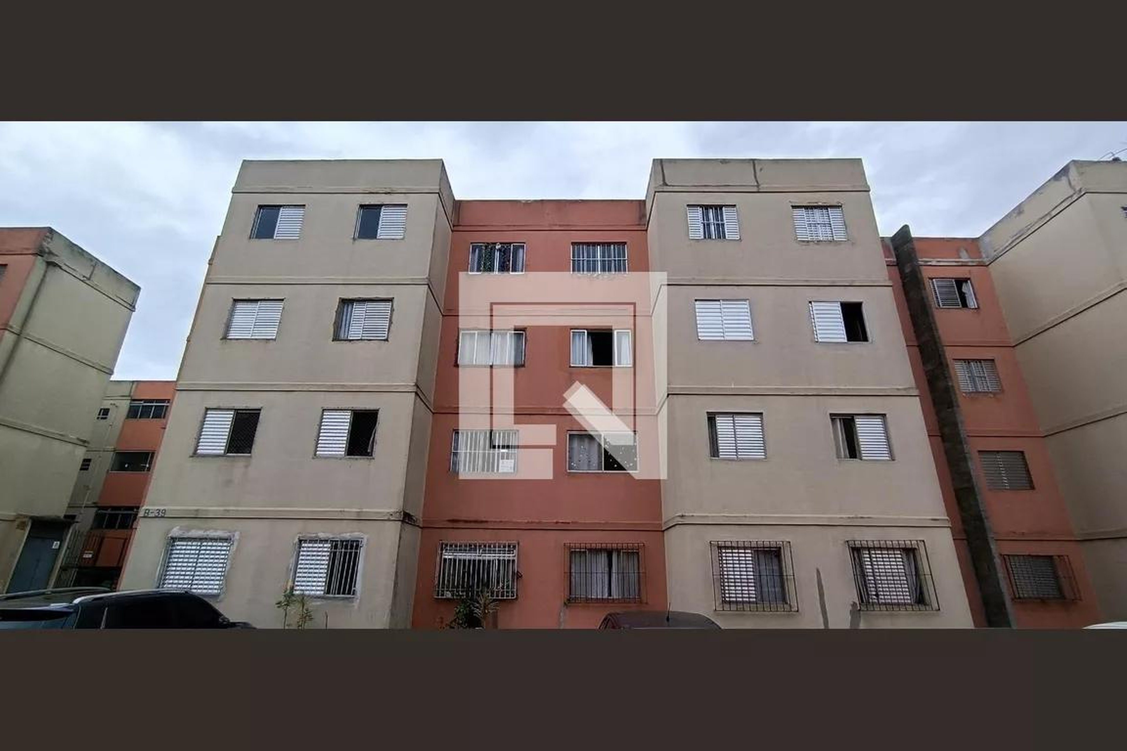 Fachada Condomínio Vale dos Pinheiros