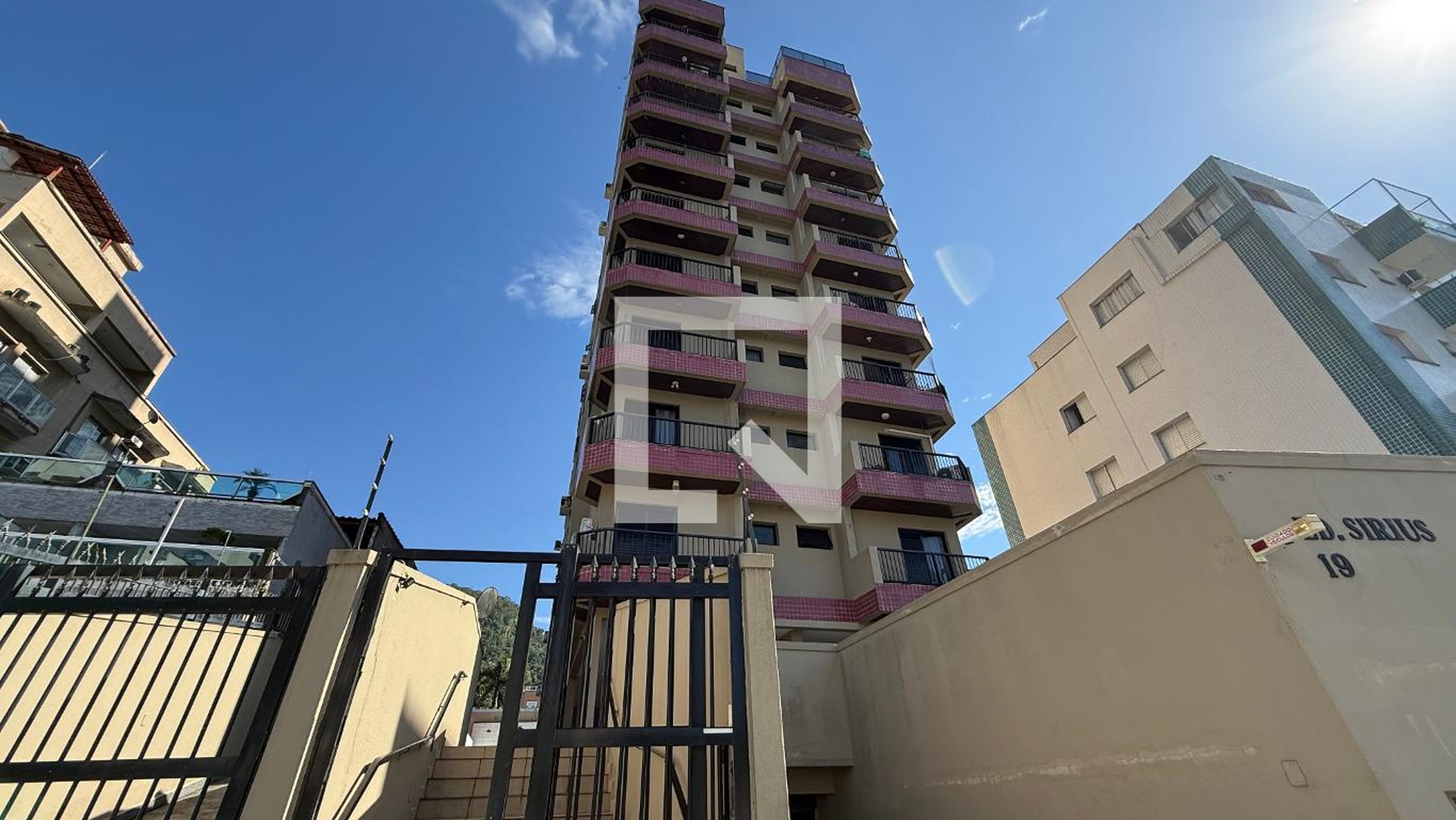 Fachada Condomínio Sirius