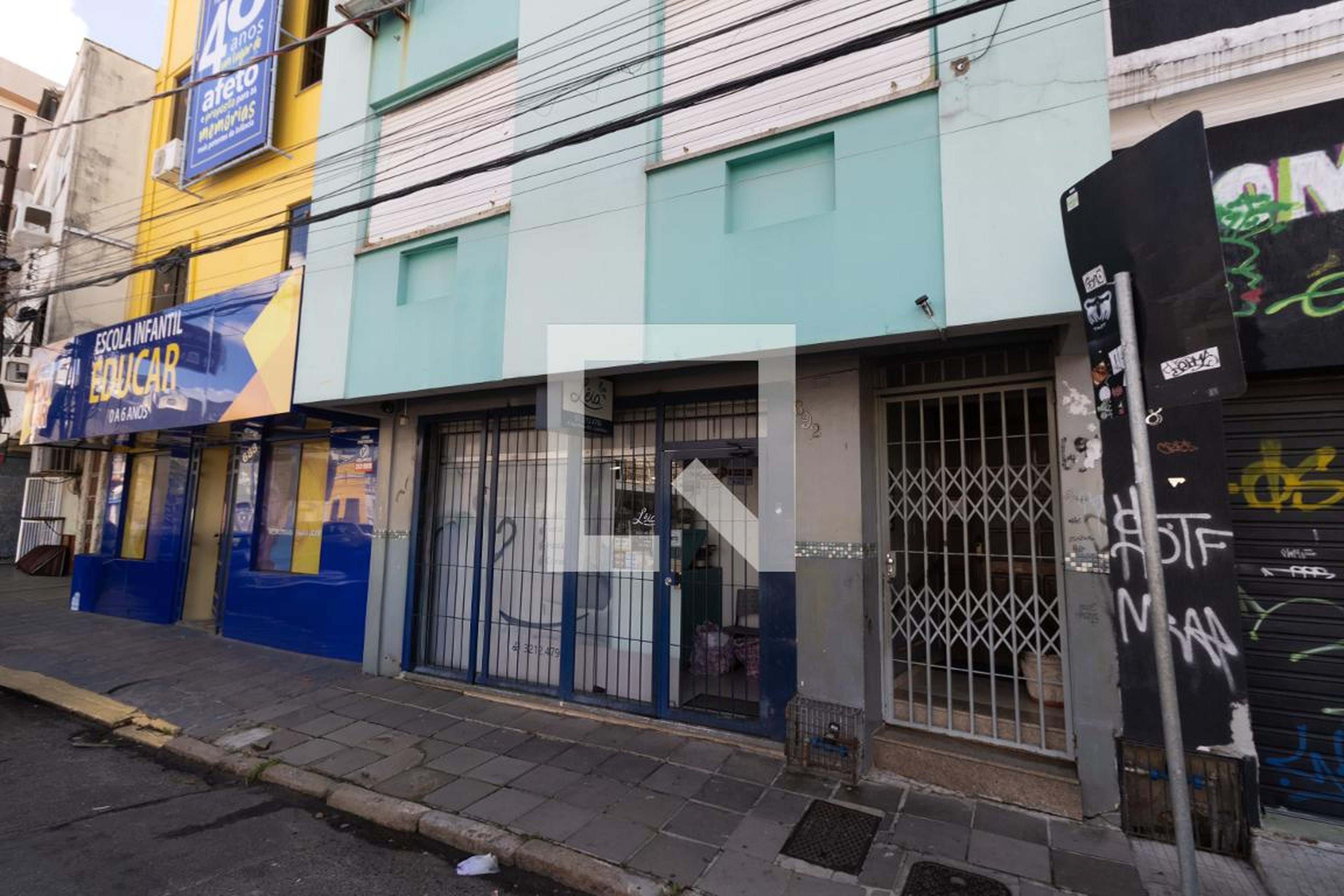 Fachada Condomínio em Rua João Alfredo, 694