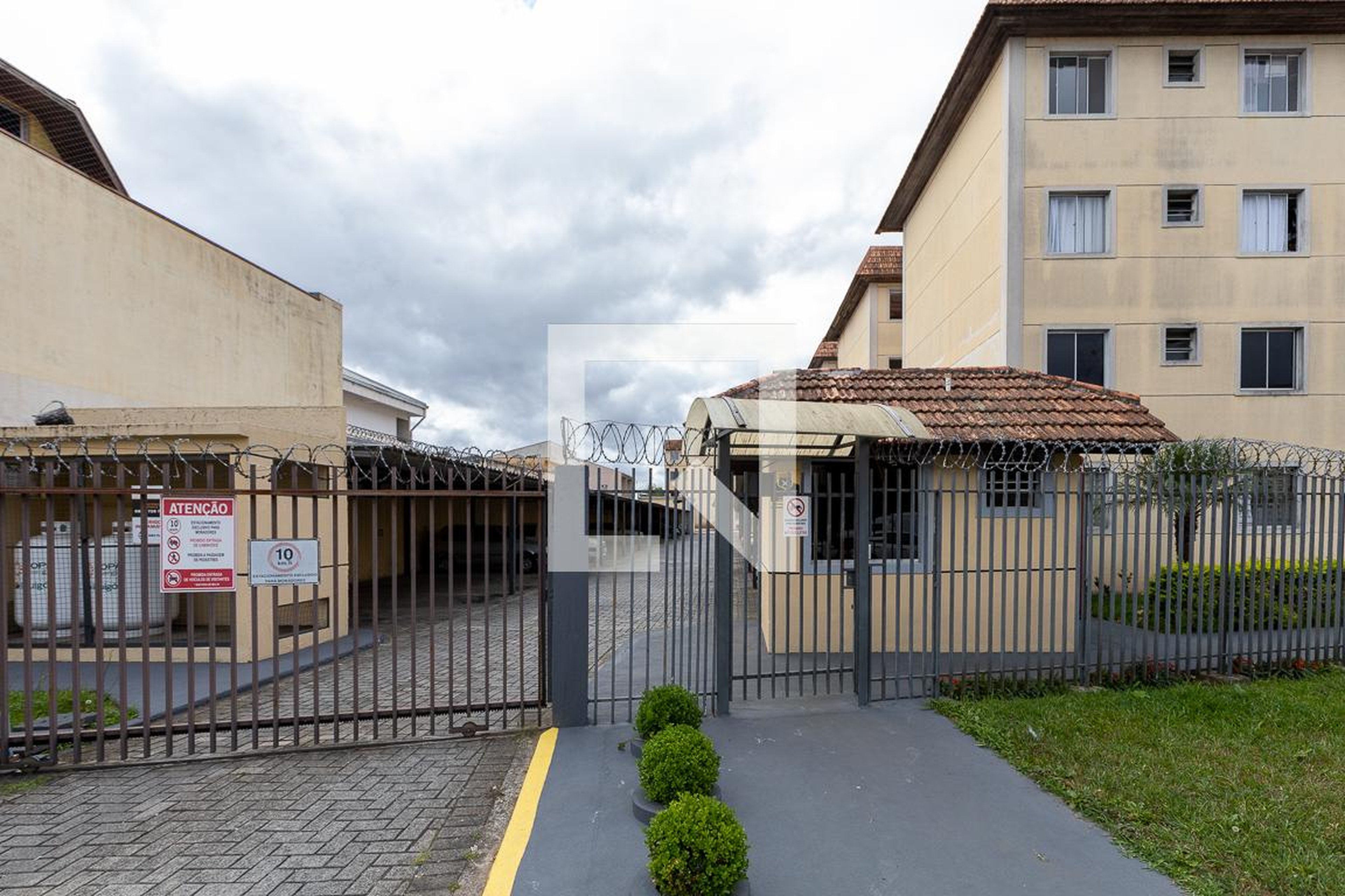 Fachada do Condomínio Condomínio em Rua David Tows, 3490