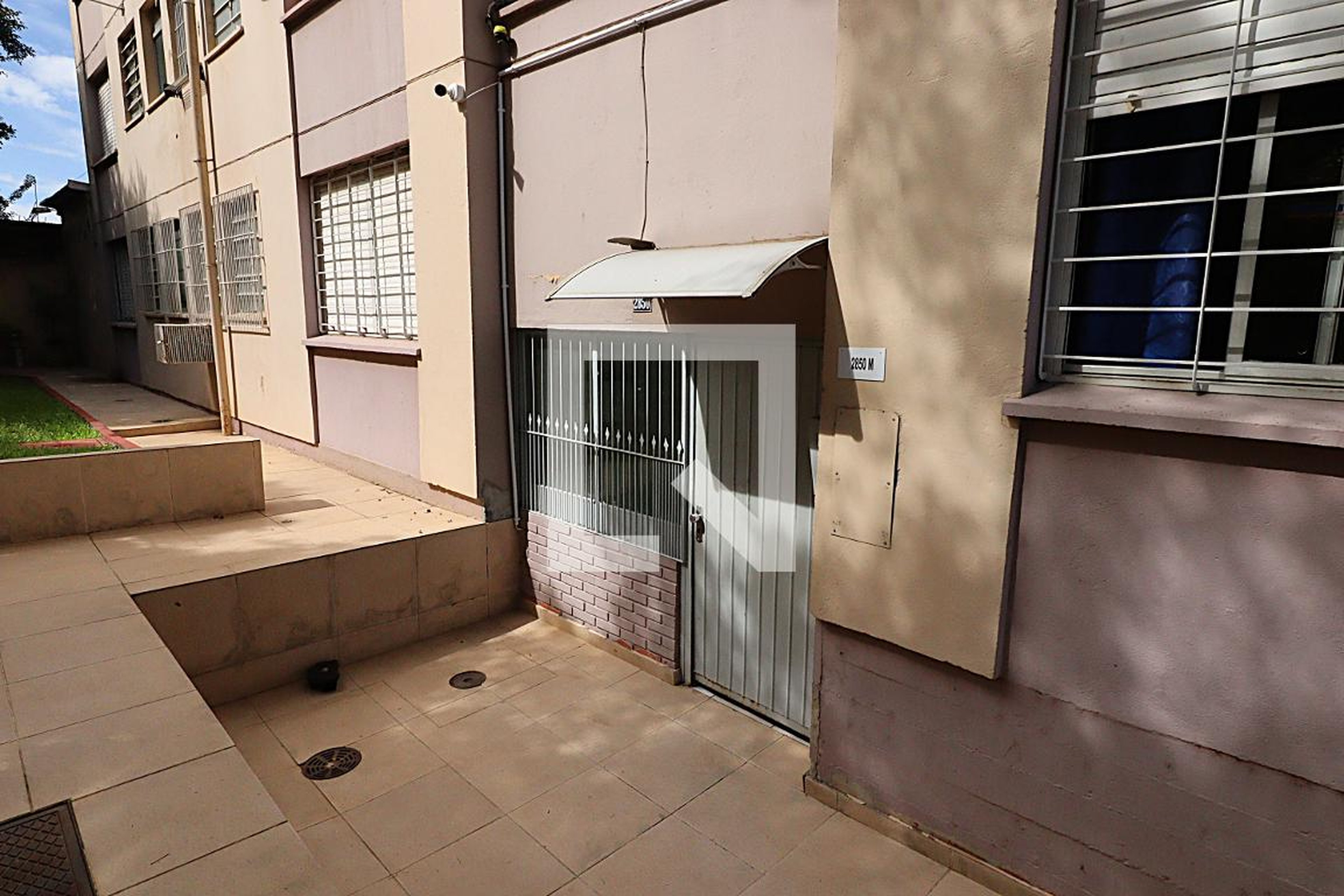 Entrada do prédio - null