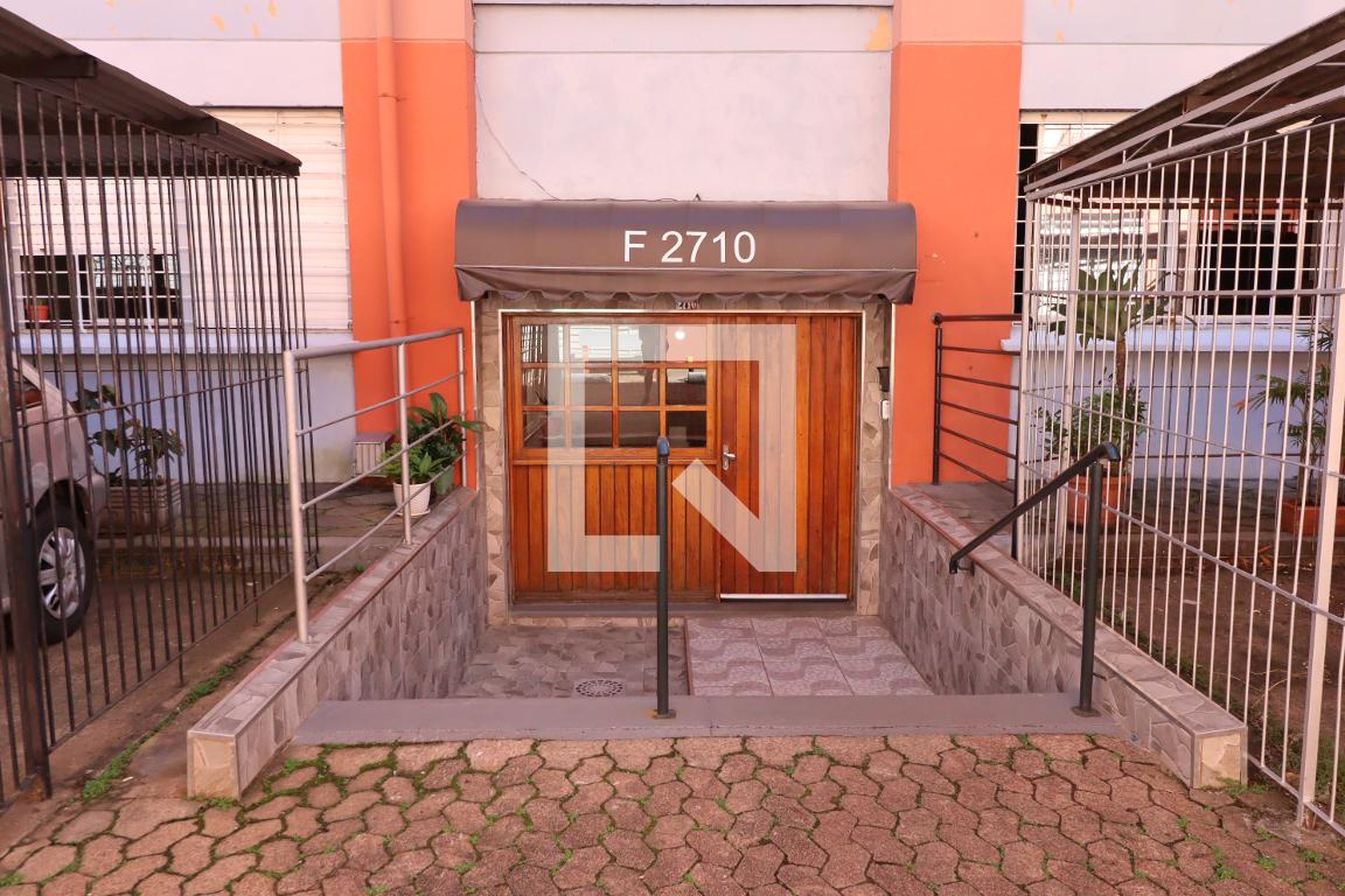 Entrada do Prédio - Parque das Flores