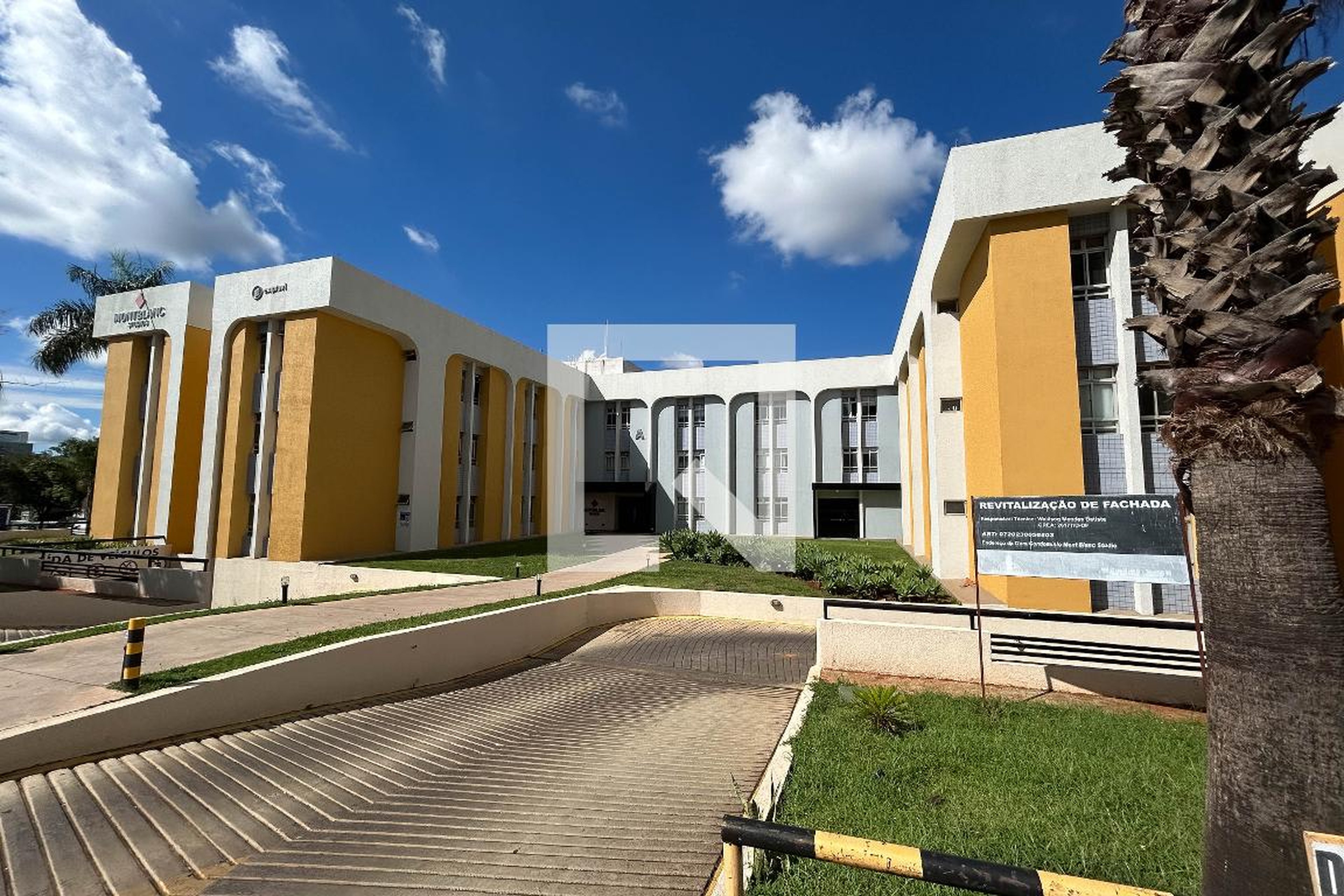 Fachada Edifício Mont Serrat Studios