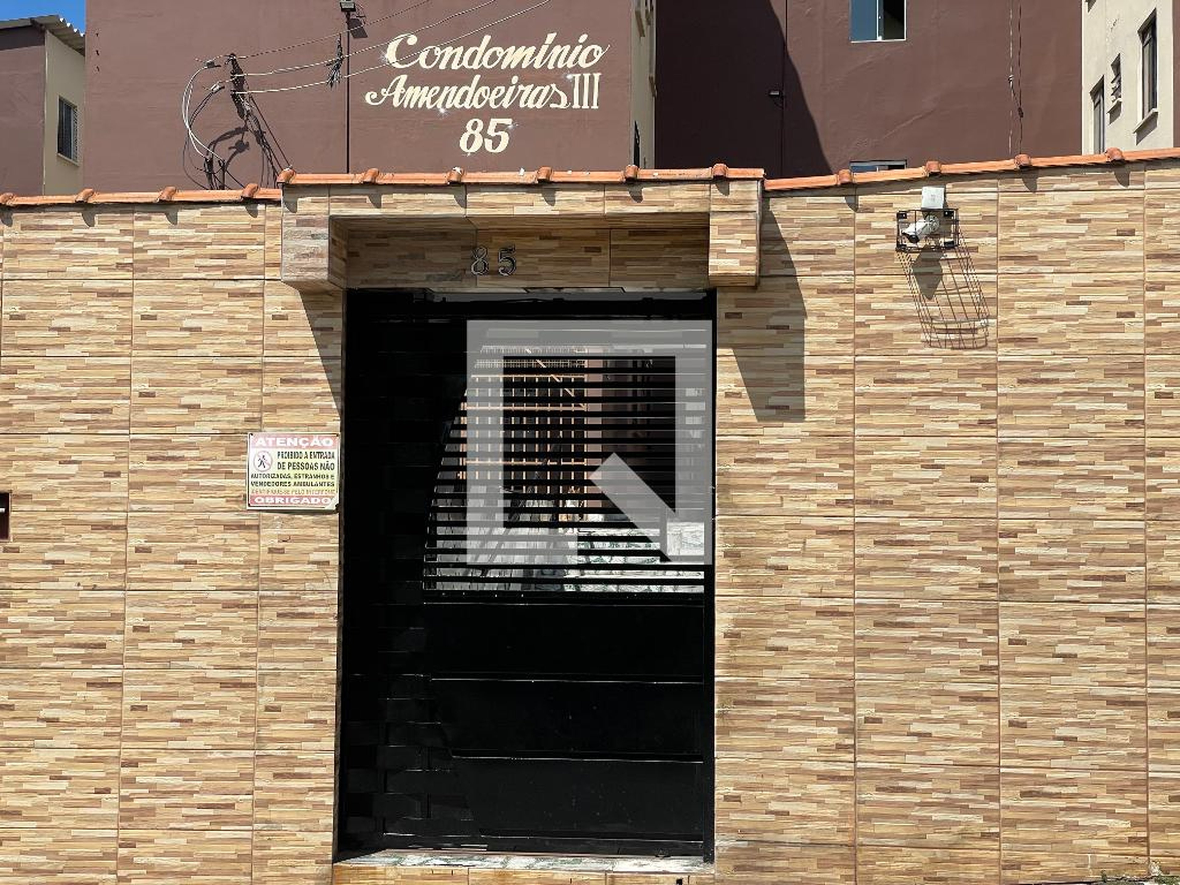 Fachada Condomínio em Rua Santa Flávia Domitila, 85