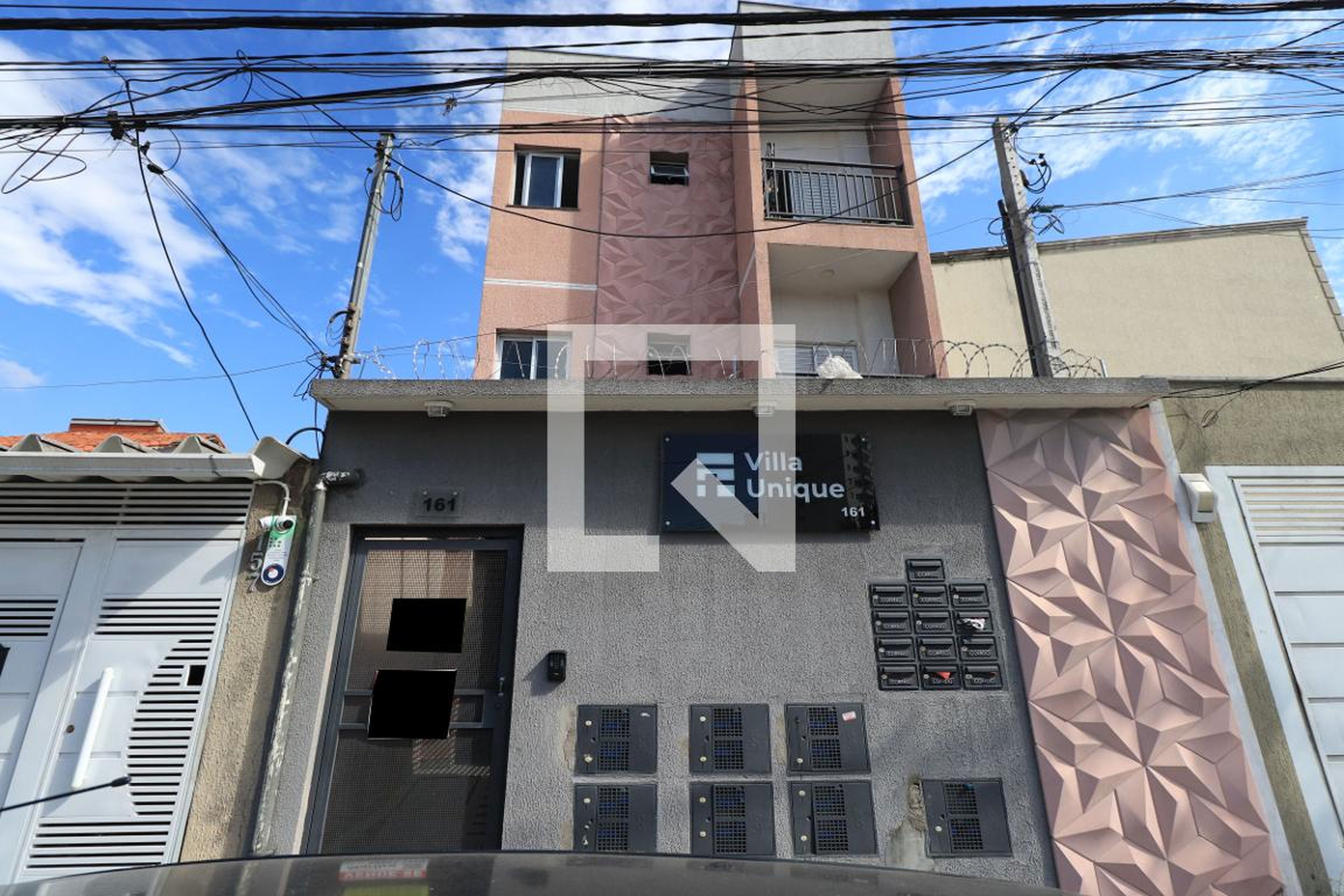 Fachada Condomínio em Rua Durvalina, 161