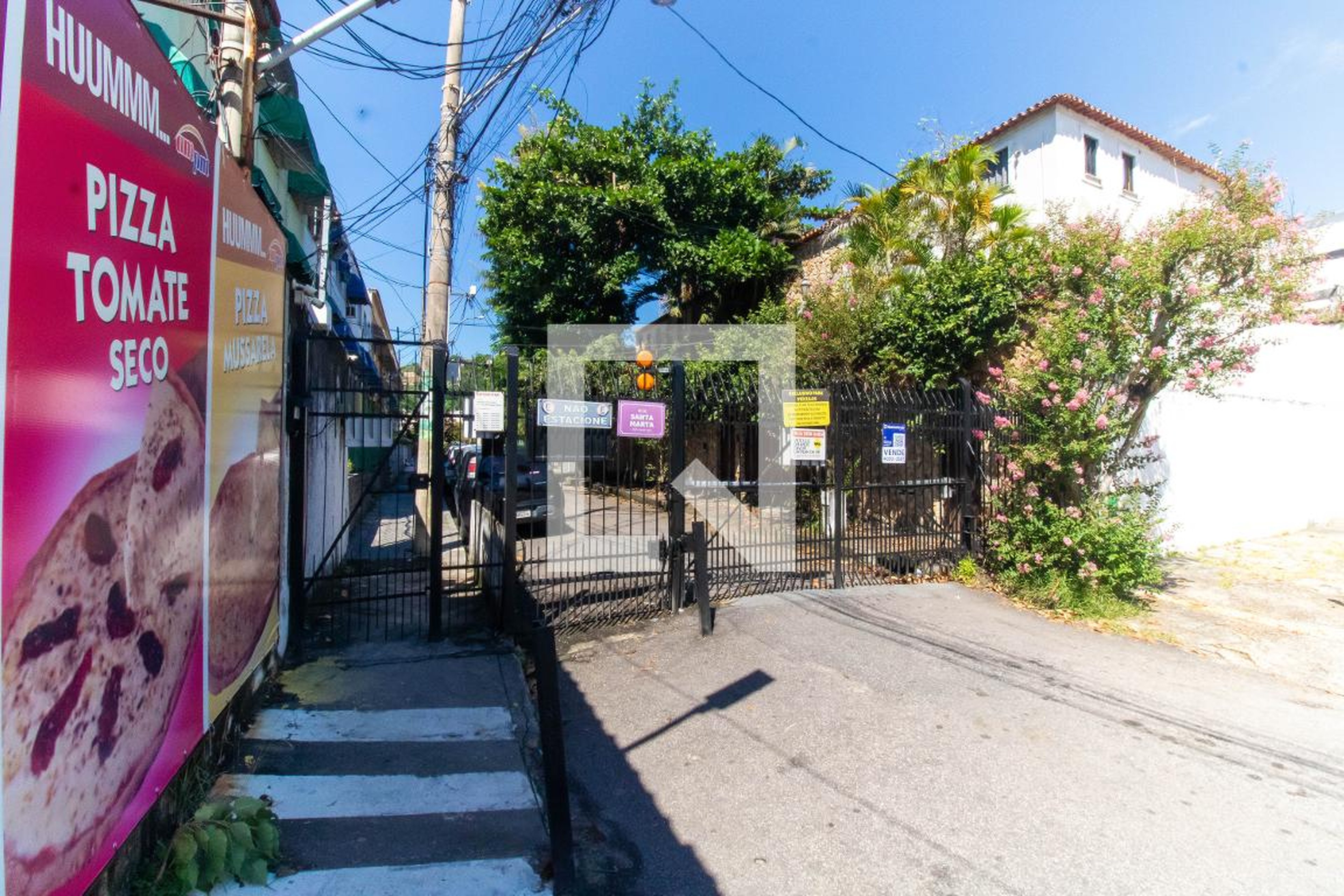 Fachada Condomínio em Rua Santa Marta, 95