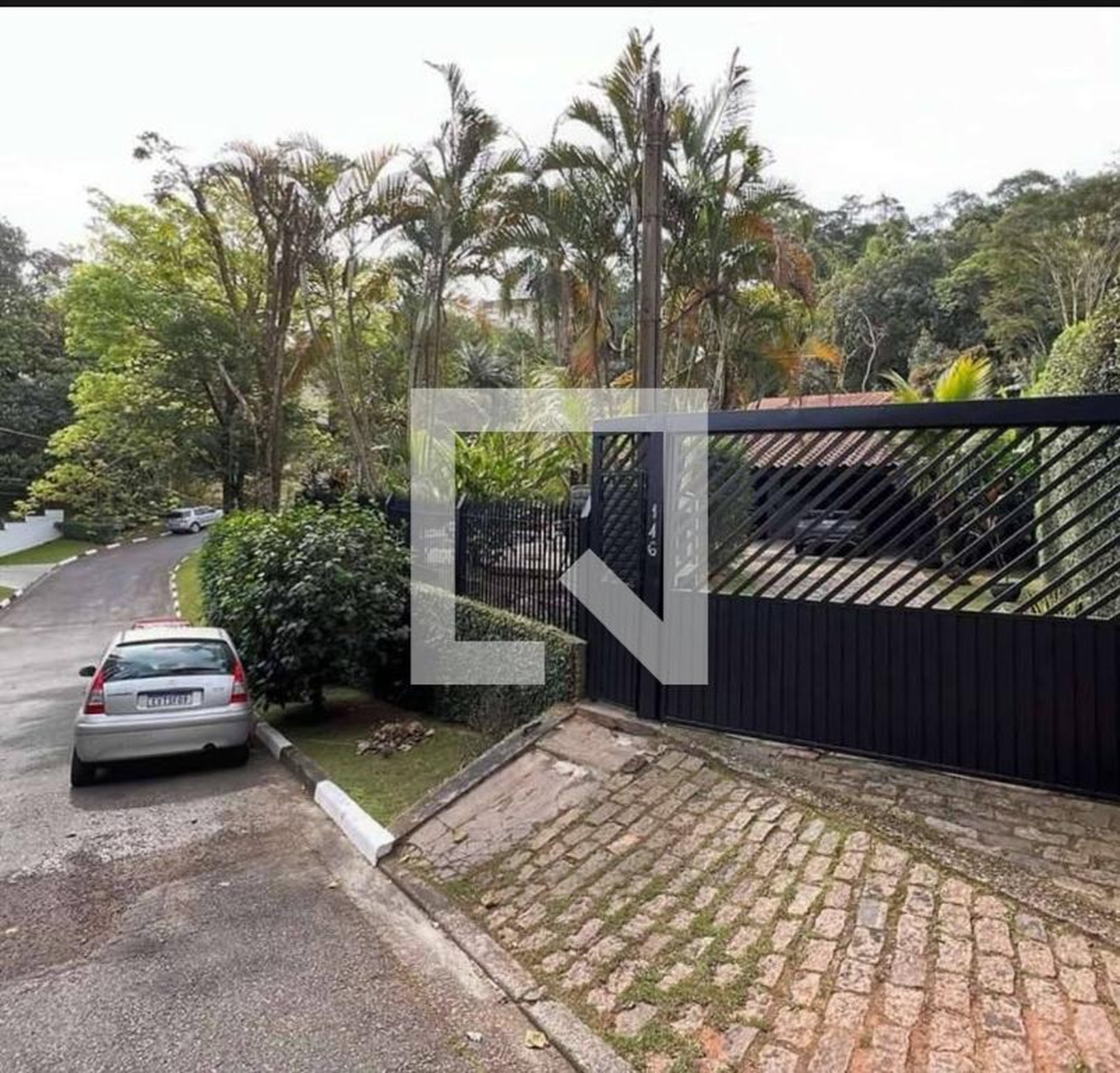 Fachada Condomínio em Rua Constantino Ferreira da Silva, 146